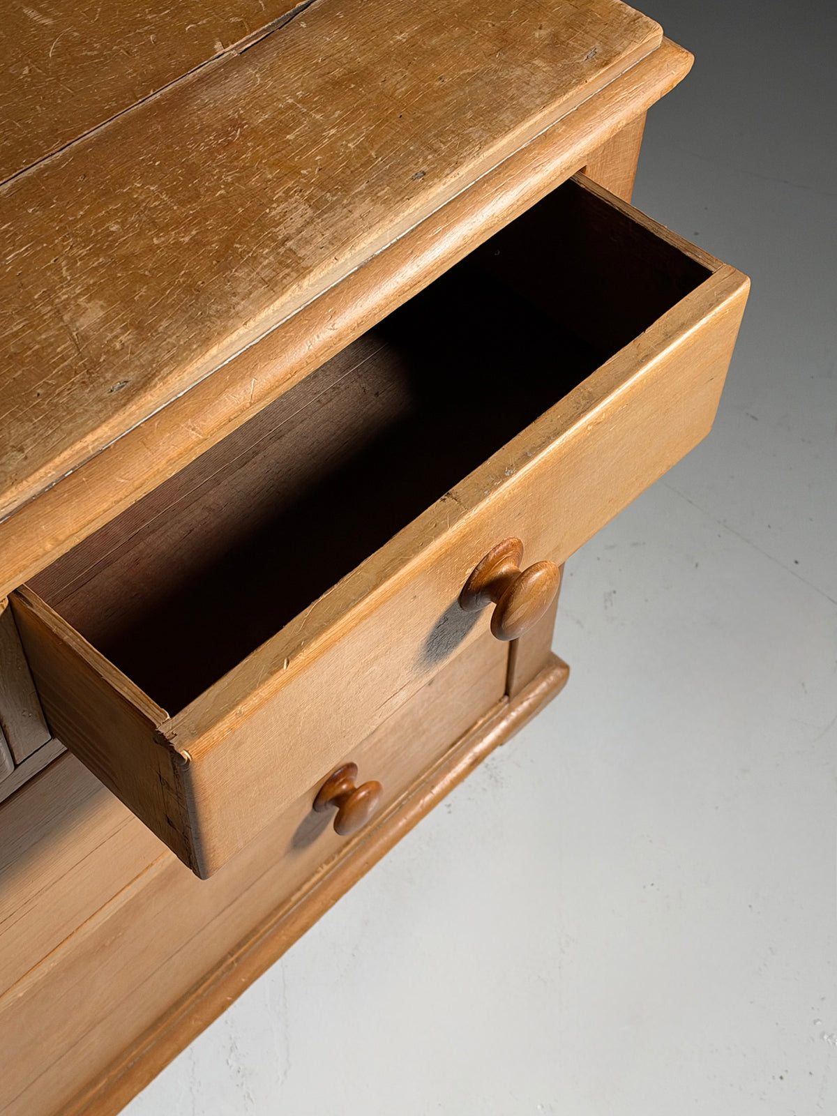 19th century English pine chest of drawers