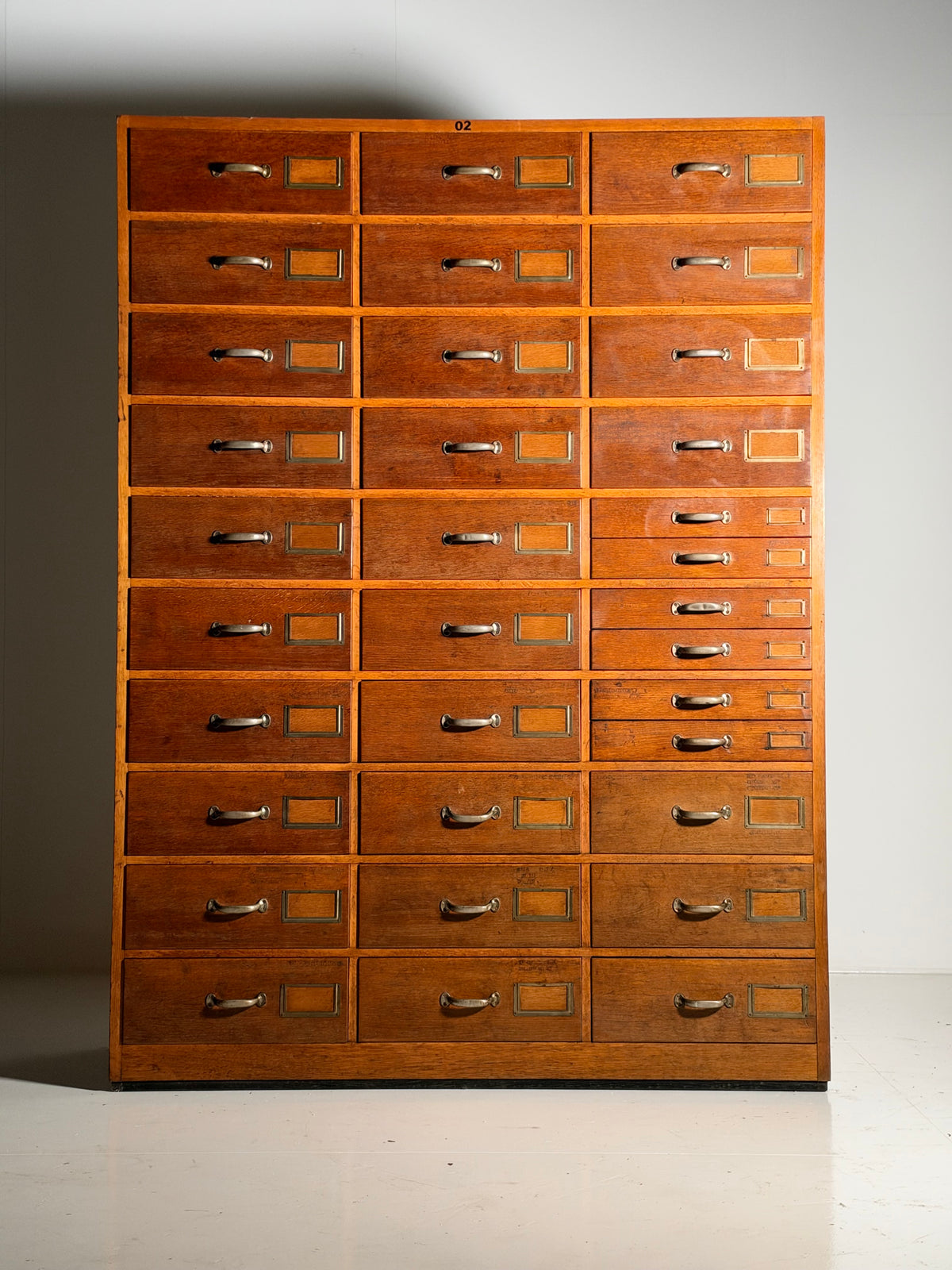 Pharmacy chest of drawers, 1960