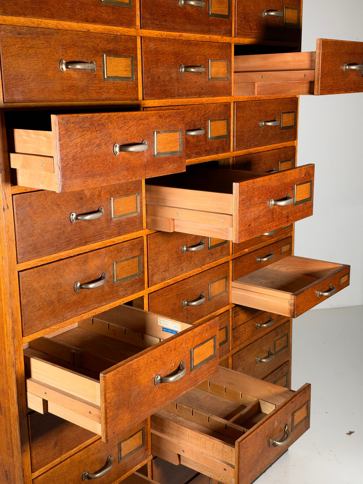 Pharmacy chest of drawers, 1960