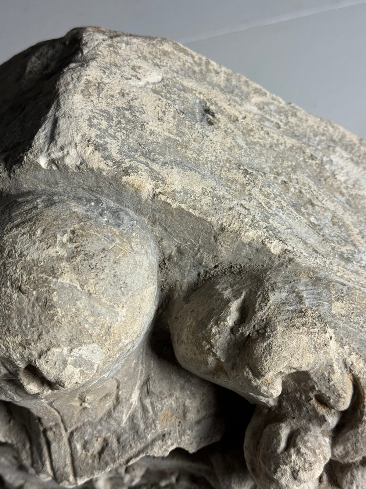 Hand Carved Limestone Coat of Arms, Dutch or Flemish, 18th Century, photo 2