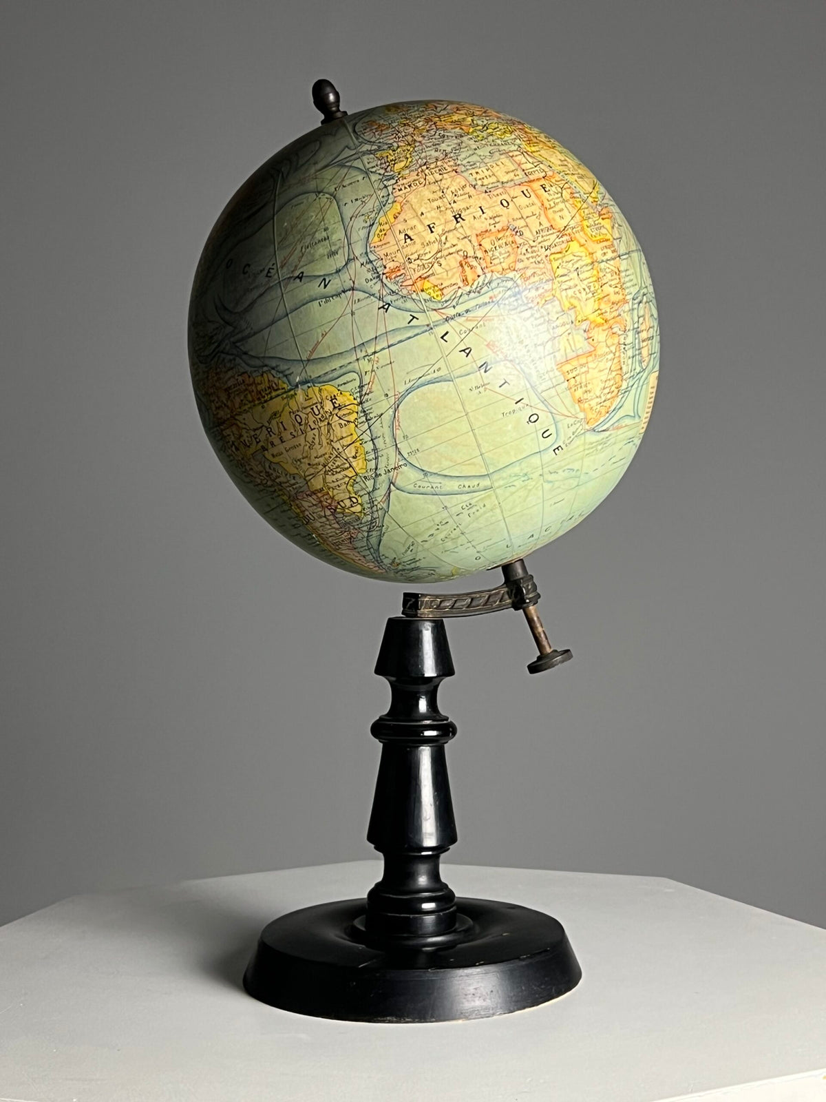 Globe by J. Forest, Paris, c. 1900, photo 1