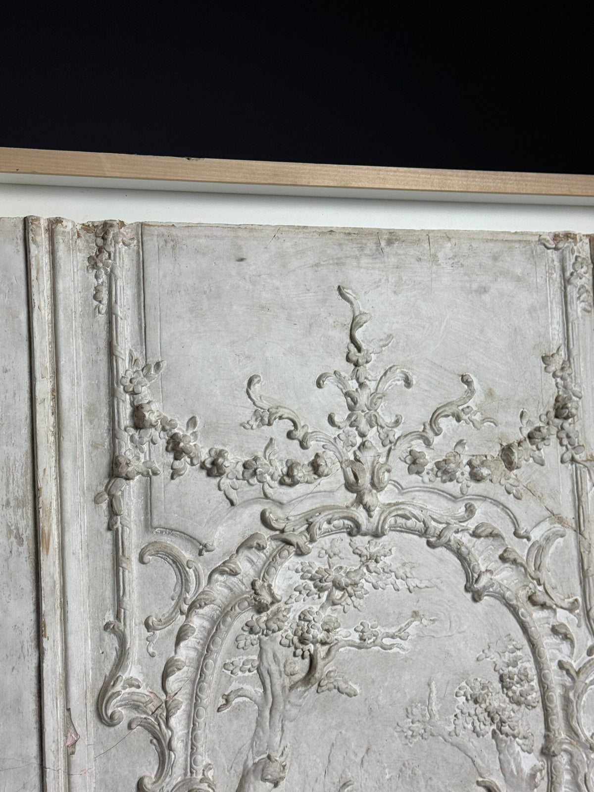 Framed Plaster Ceiling Fragment with Hunting Scene, photo 15