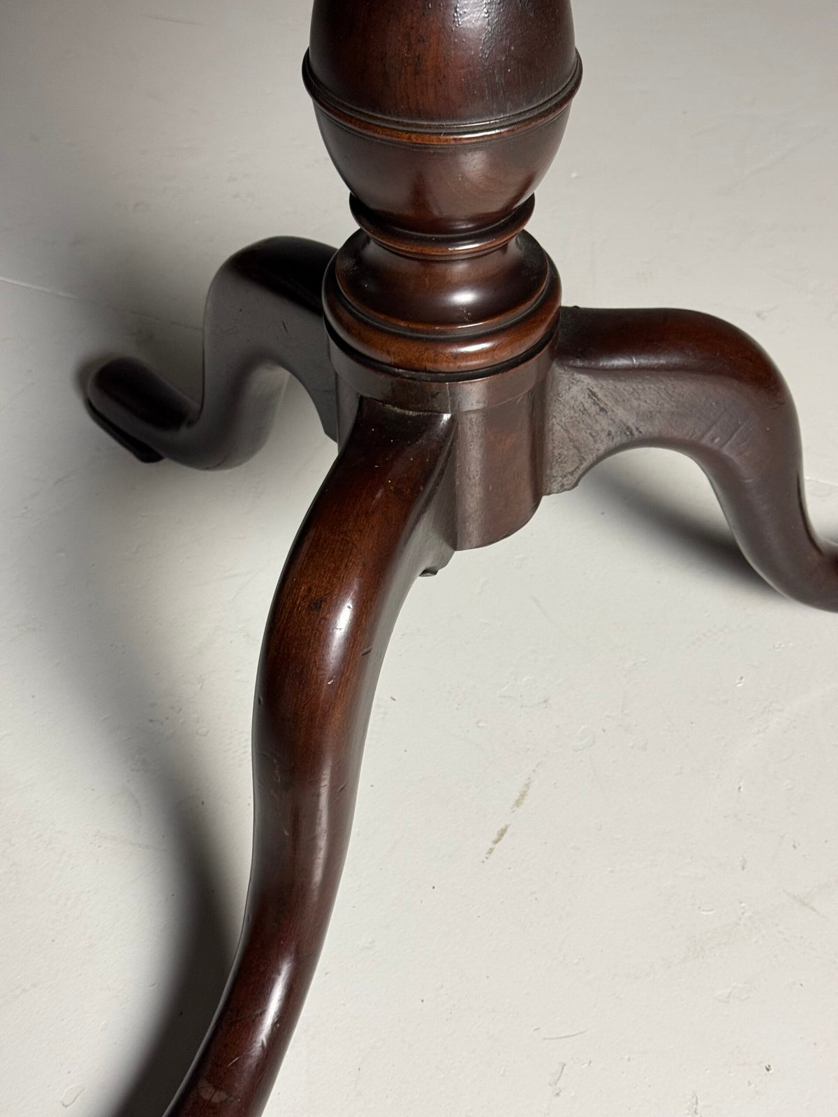English Tripod Etagere Table, 19th Century, photo 13