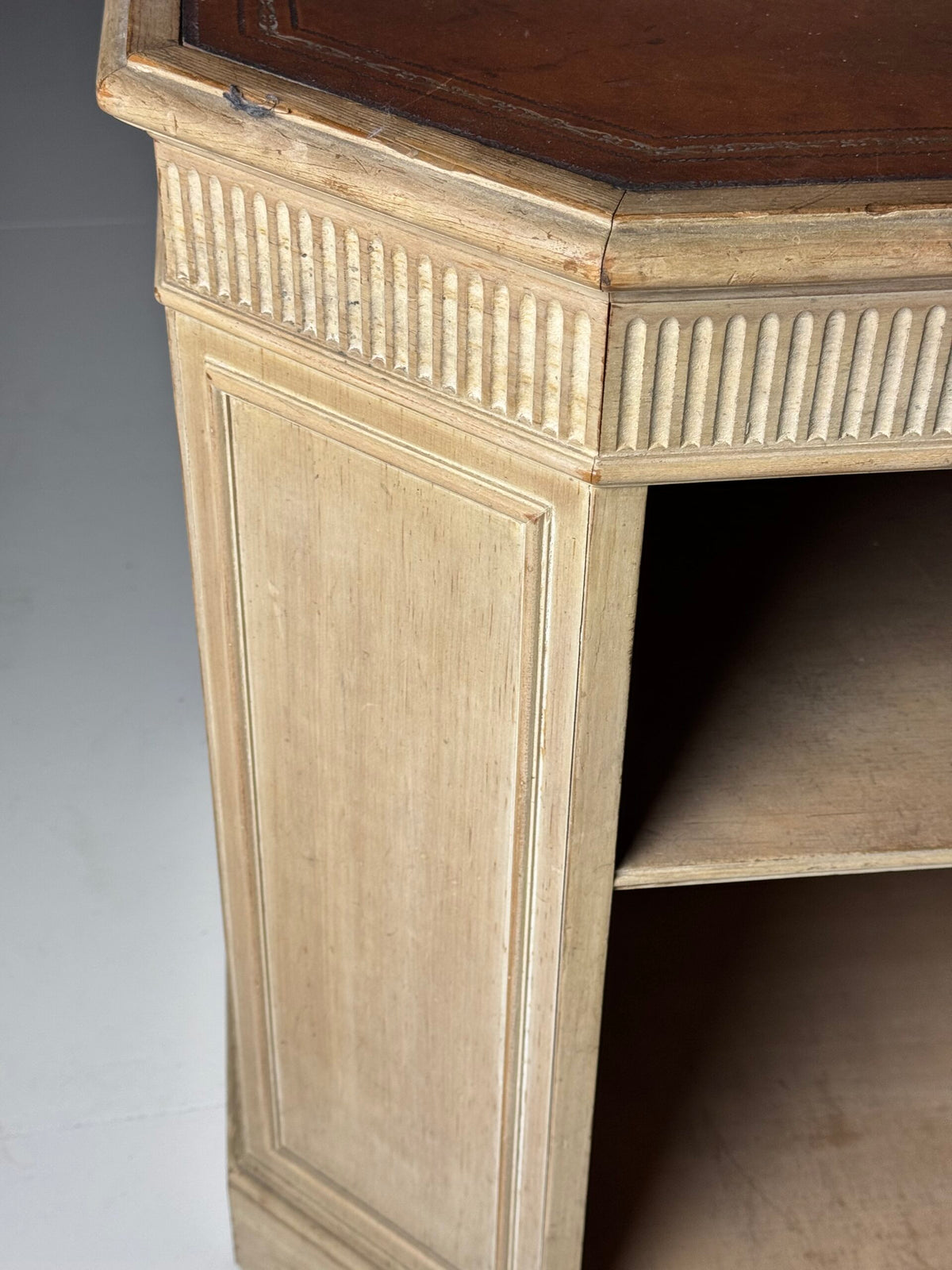 Pair of Classic Shop Display Pieces with Patinated Leather, 20th Century, photo 13