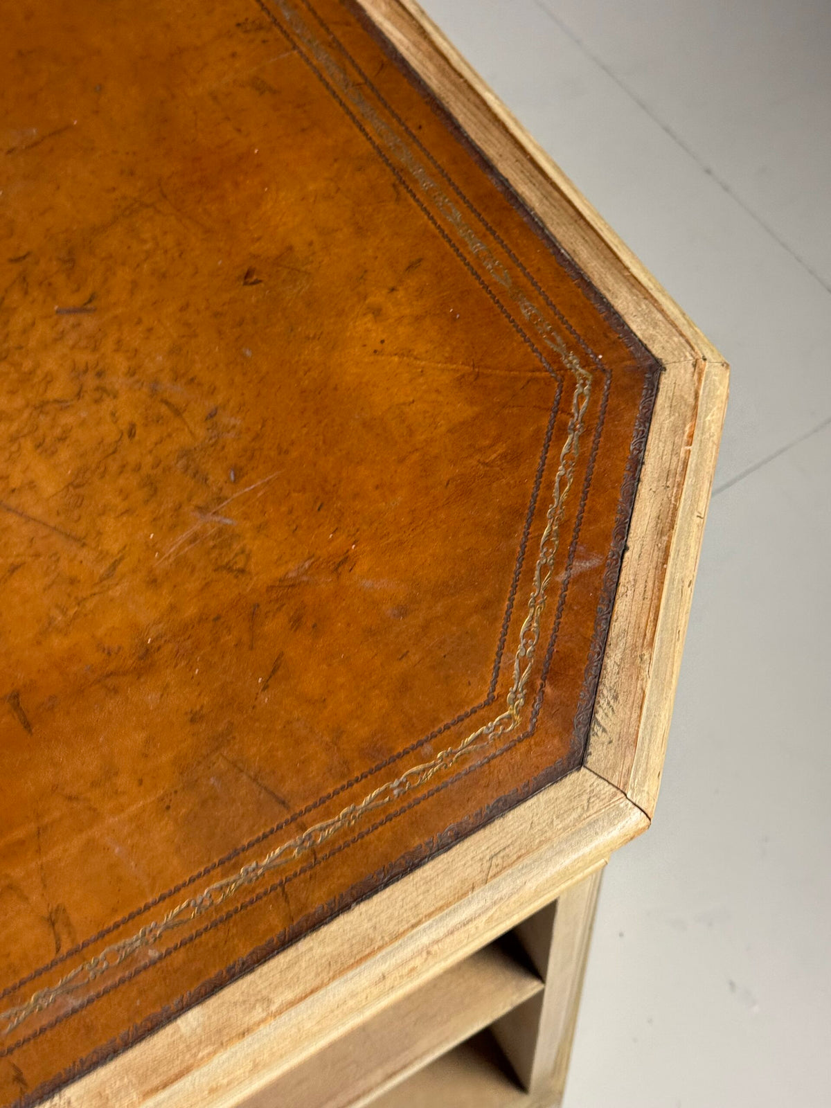 Pair of Classic Shop Display Pieces with Patinated Leather, 20th Century, photo 8
