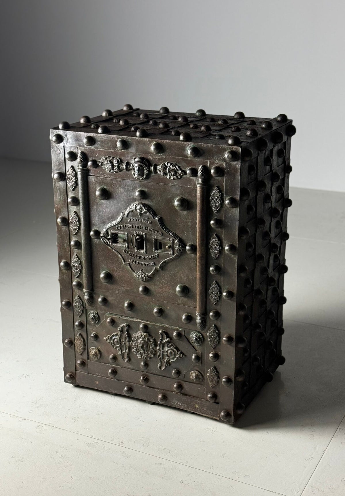 French Hobnail Safe by Magaud de Charf, Marseille, 1850 to 1890, photo 4