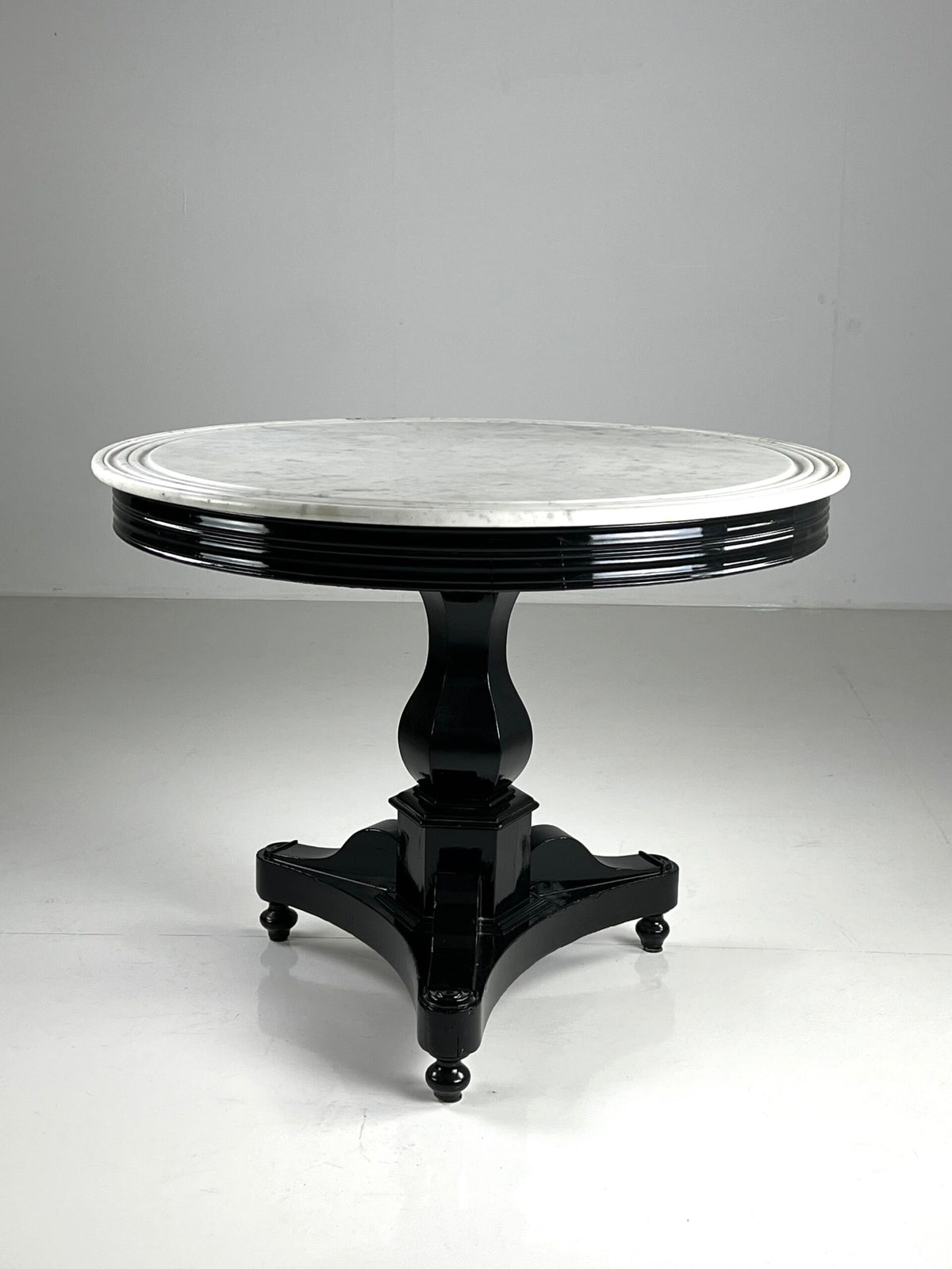 Black Lacquered Center Table with White Marble Top, Belgium c. 1900, photo 10
