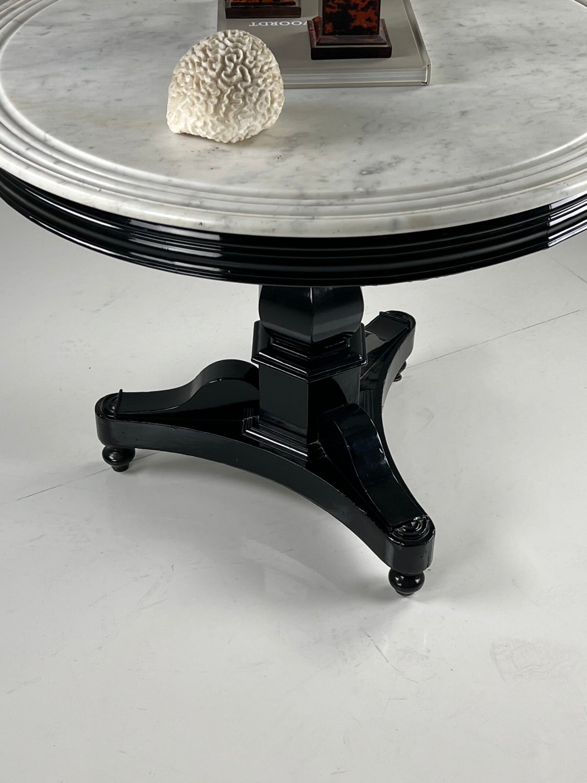 Black Lacquered Center Table with White Marble Top, Belgium c. 1900, photo 5