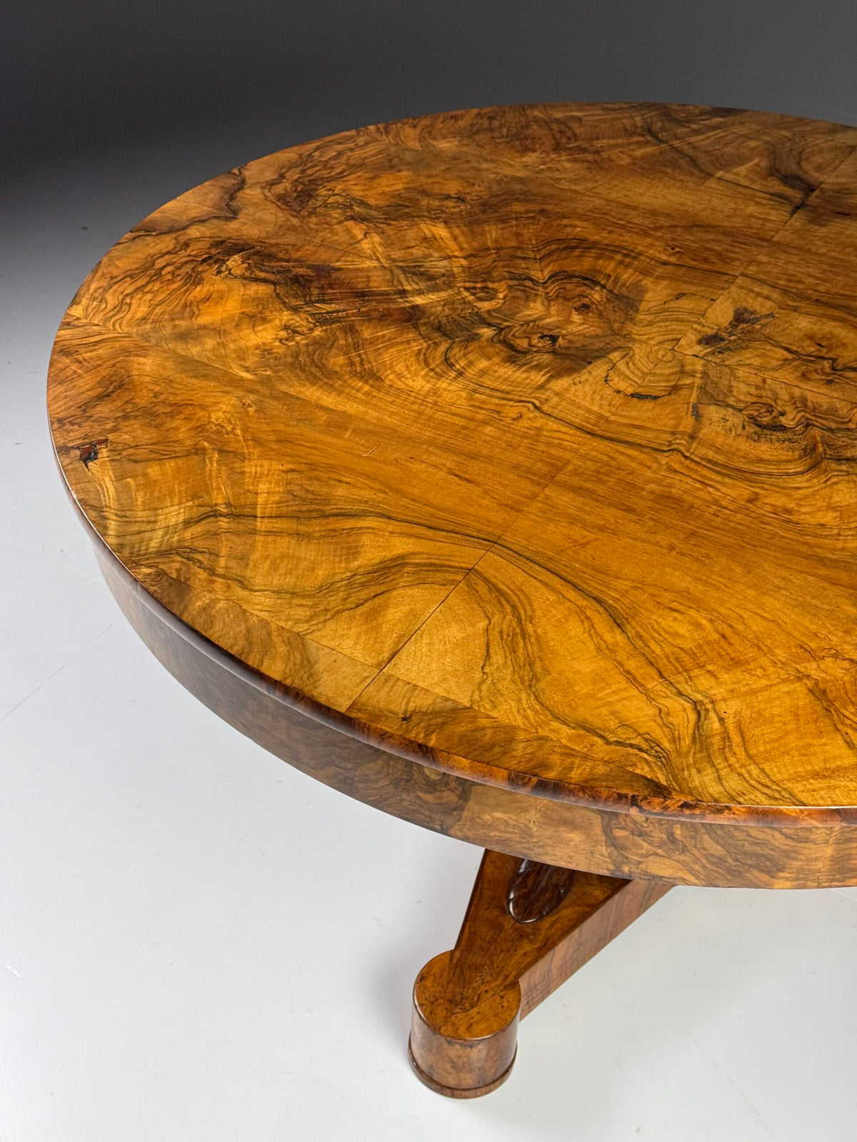 Biedermeier Walnut Center Table, Early 19th Century, photo 5