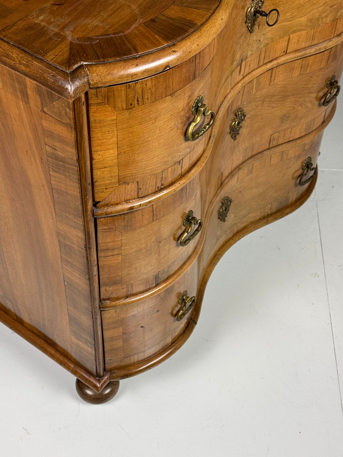 South German Serpentine Chest of Drawers, 18th Century, photo 7