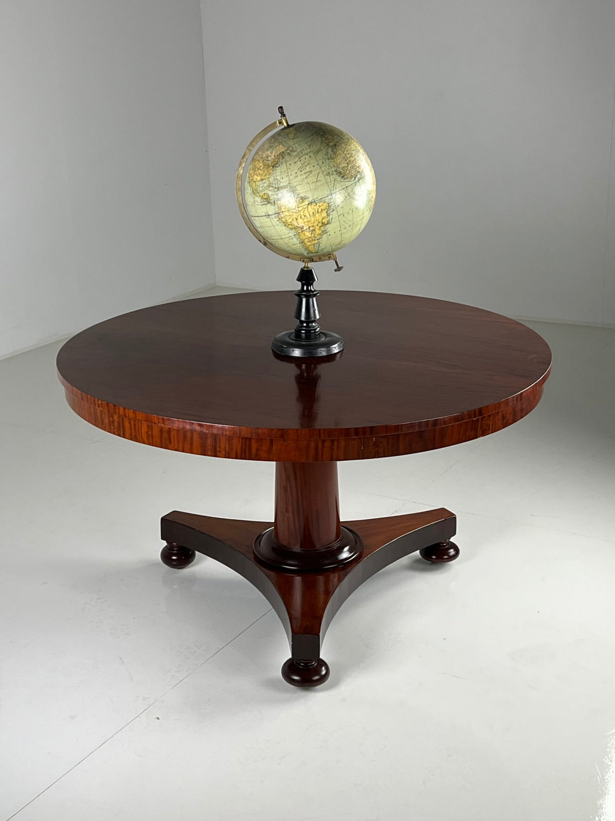 Large Mahogany Tilt Top Center Table, 19th Century, photo 11