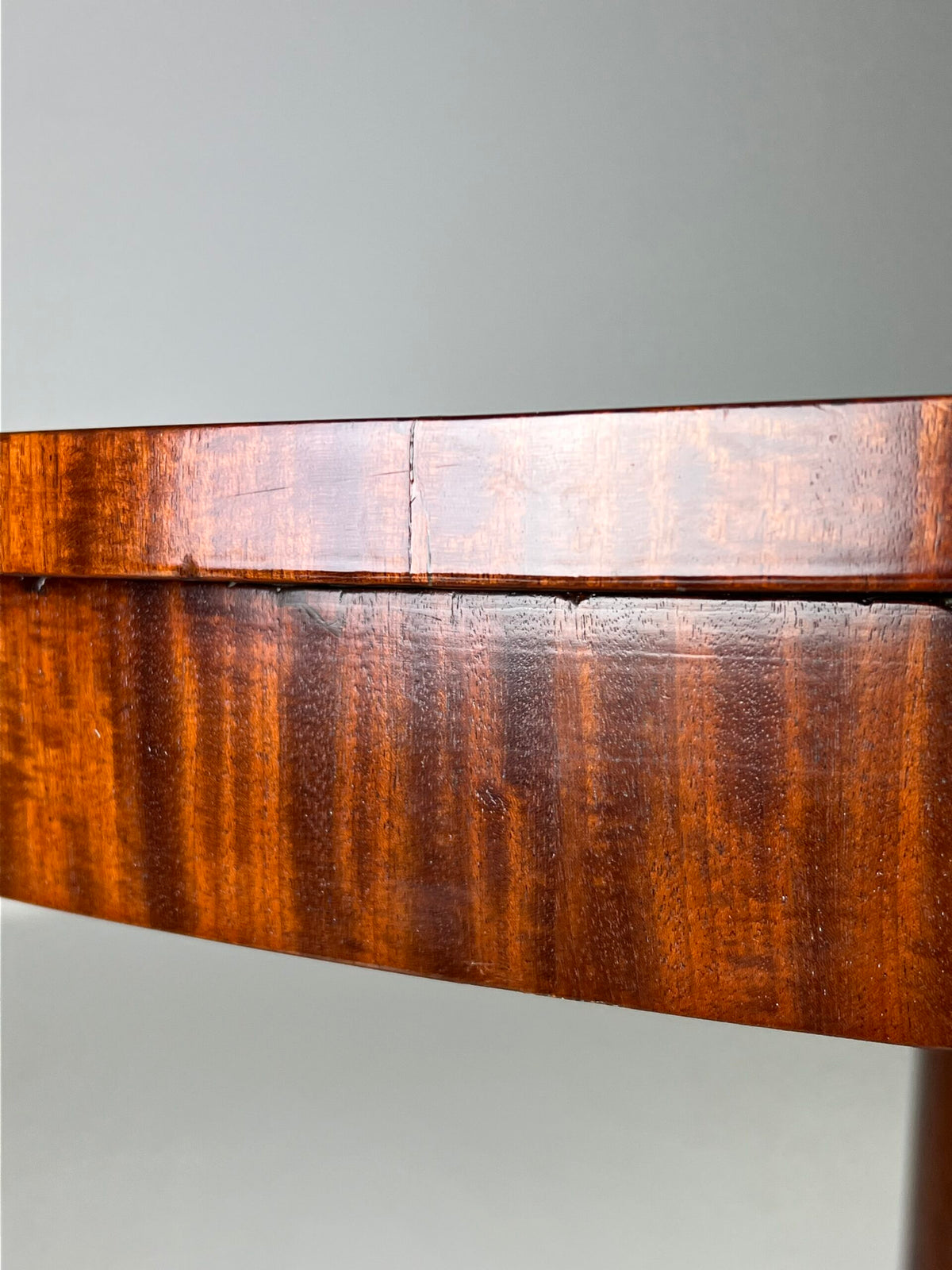 Large Mahogany Tilt Top Center Table, 19th Century, photo 2