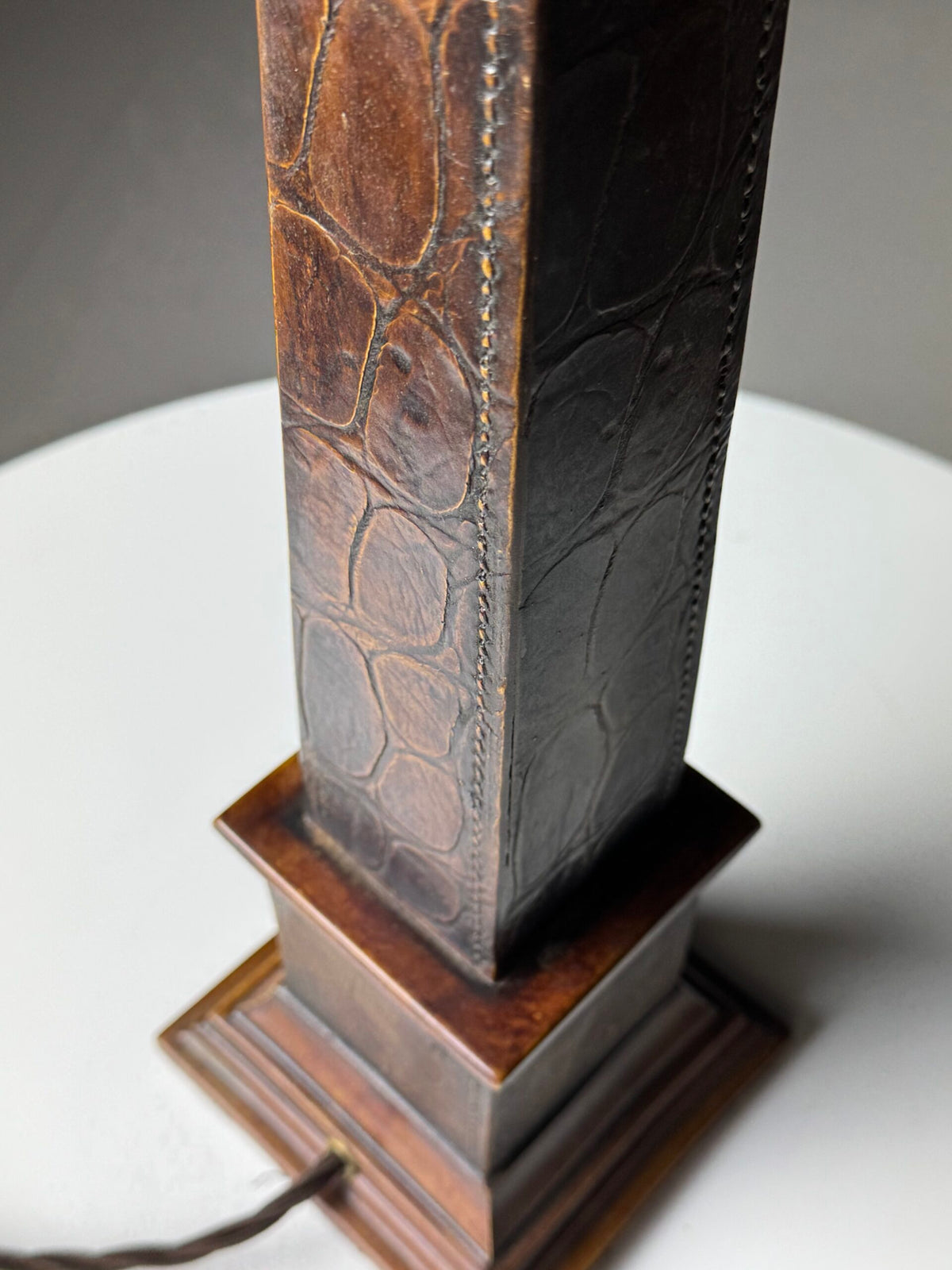 Classical Leather Covered Obelisk Lamp Base, Late 20th Century, photo 4