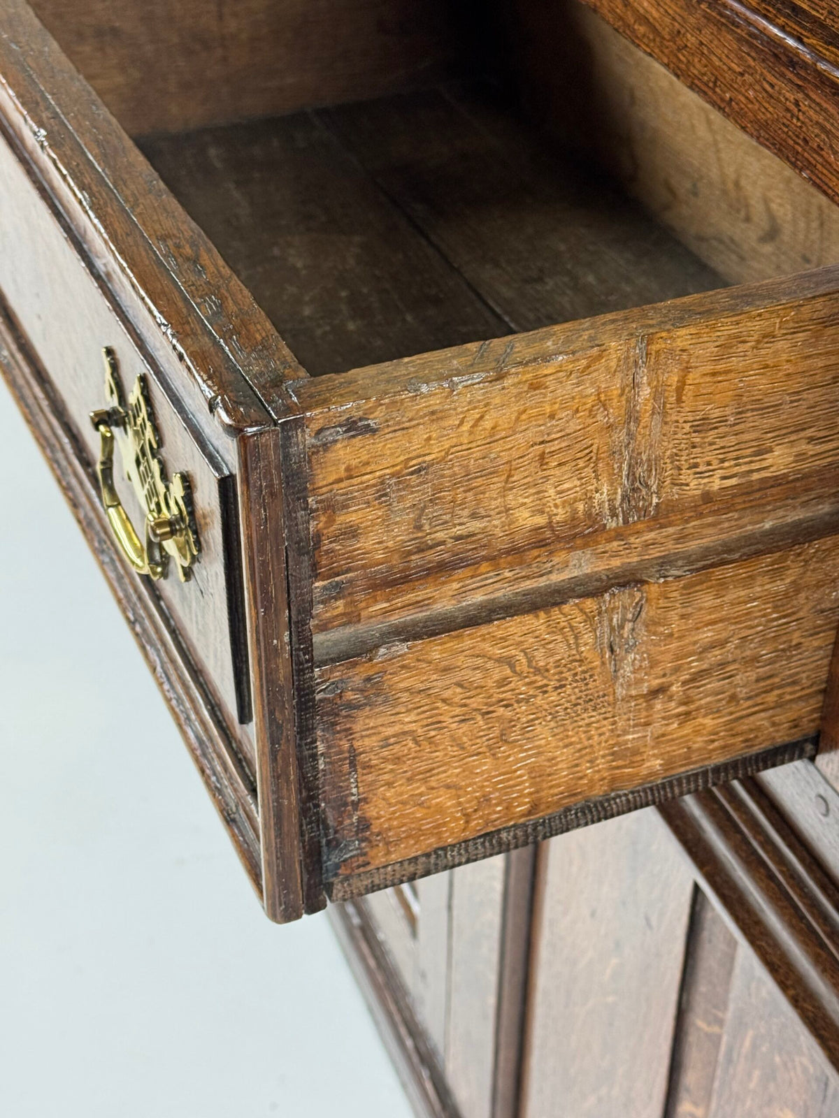 Extra Long English Oak Dresser, c. 1720, 302 cm, photo 21