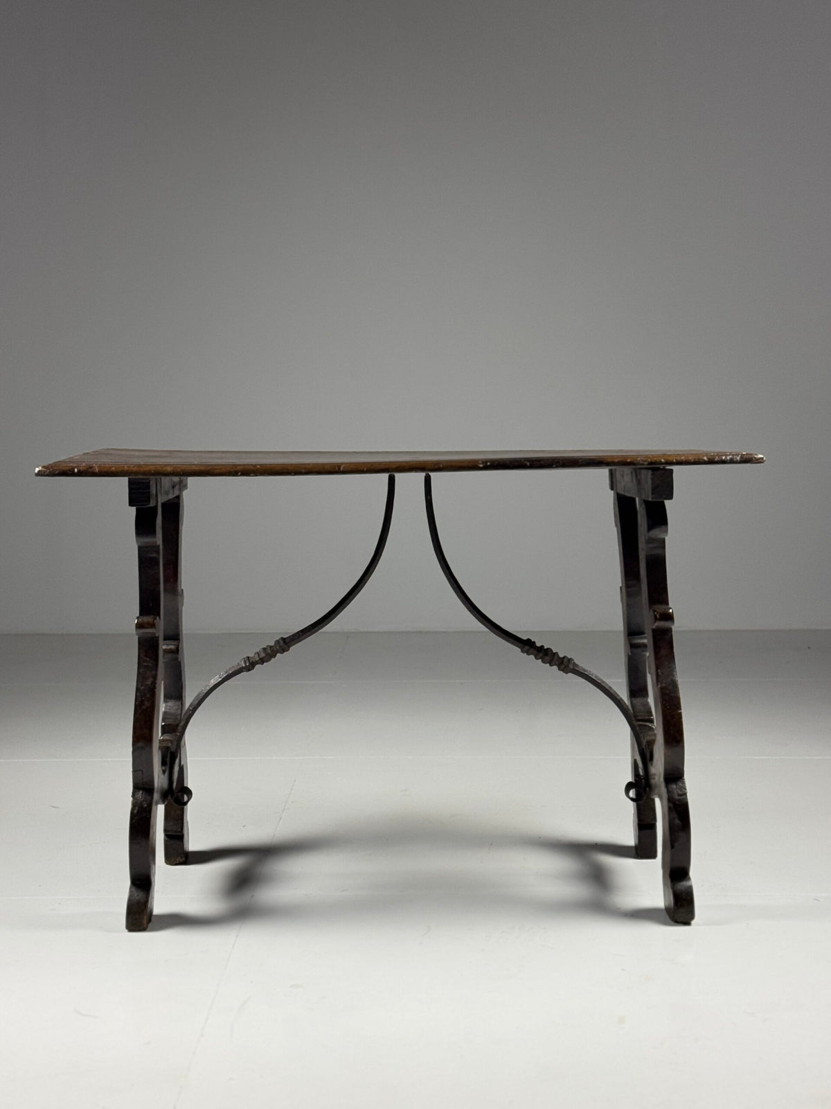 Italian Walnut Console Table, 18th Century, photo 3