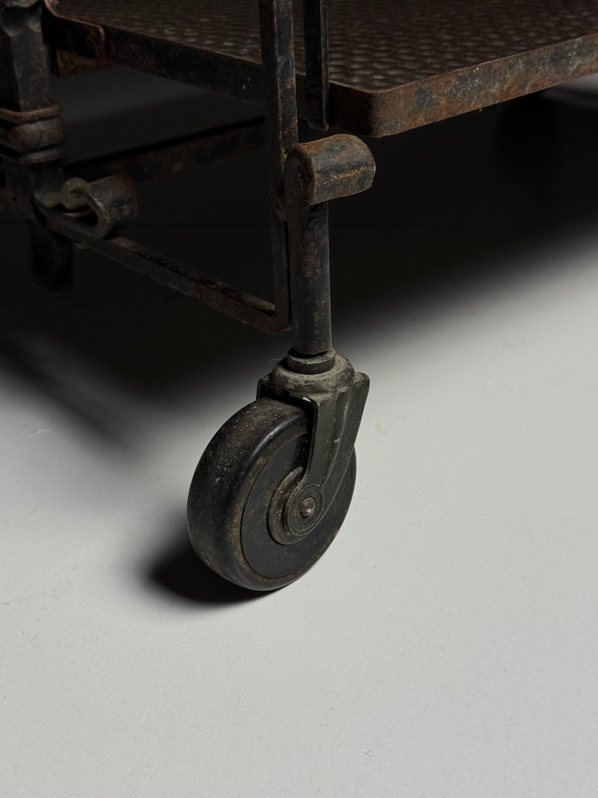 French Classic Metal Bar Cart, Mid 20th Century, photo 6