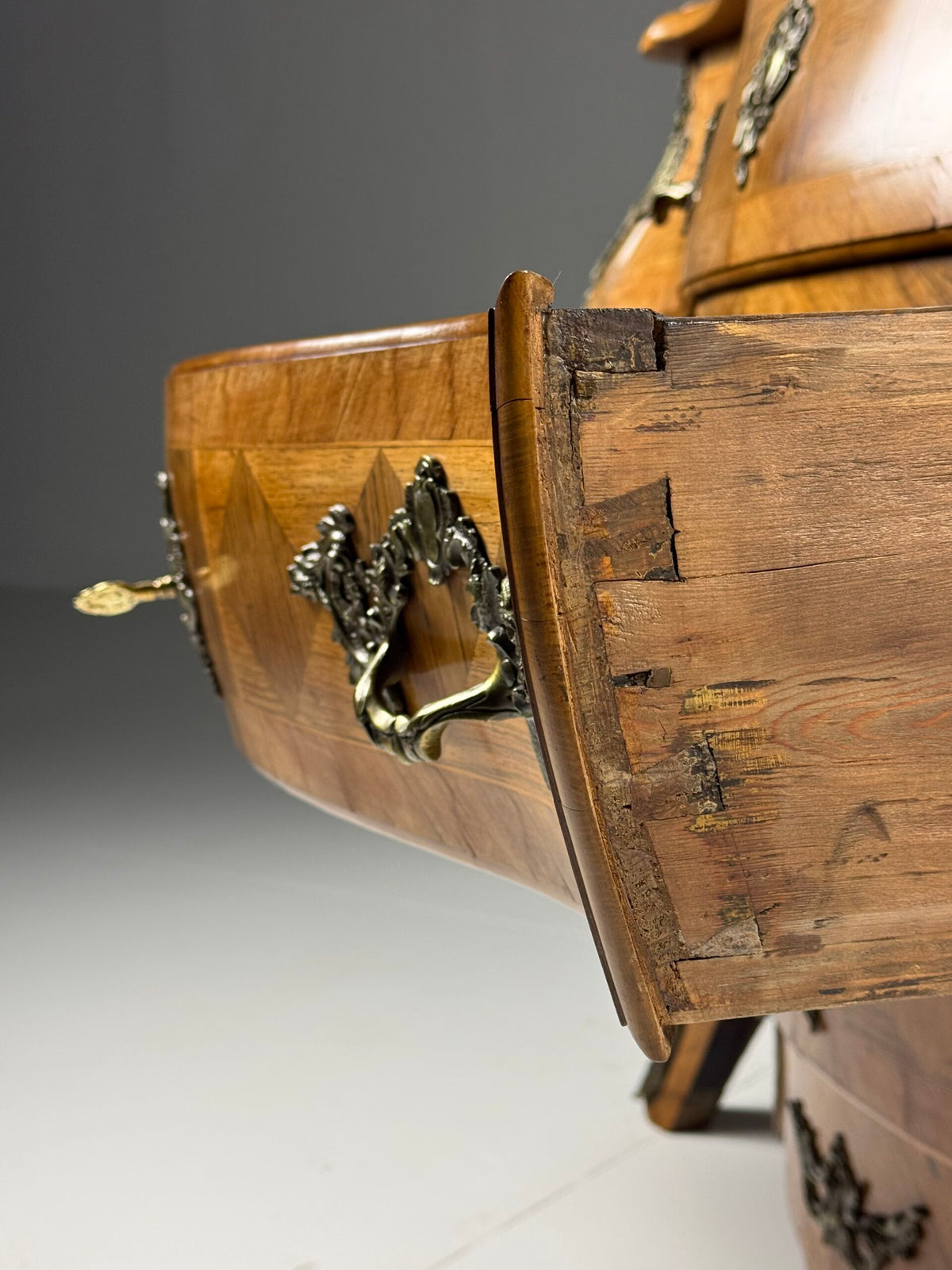 Swedish Rococo Marquetry Commode, 18th Century, photo 4