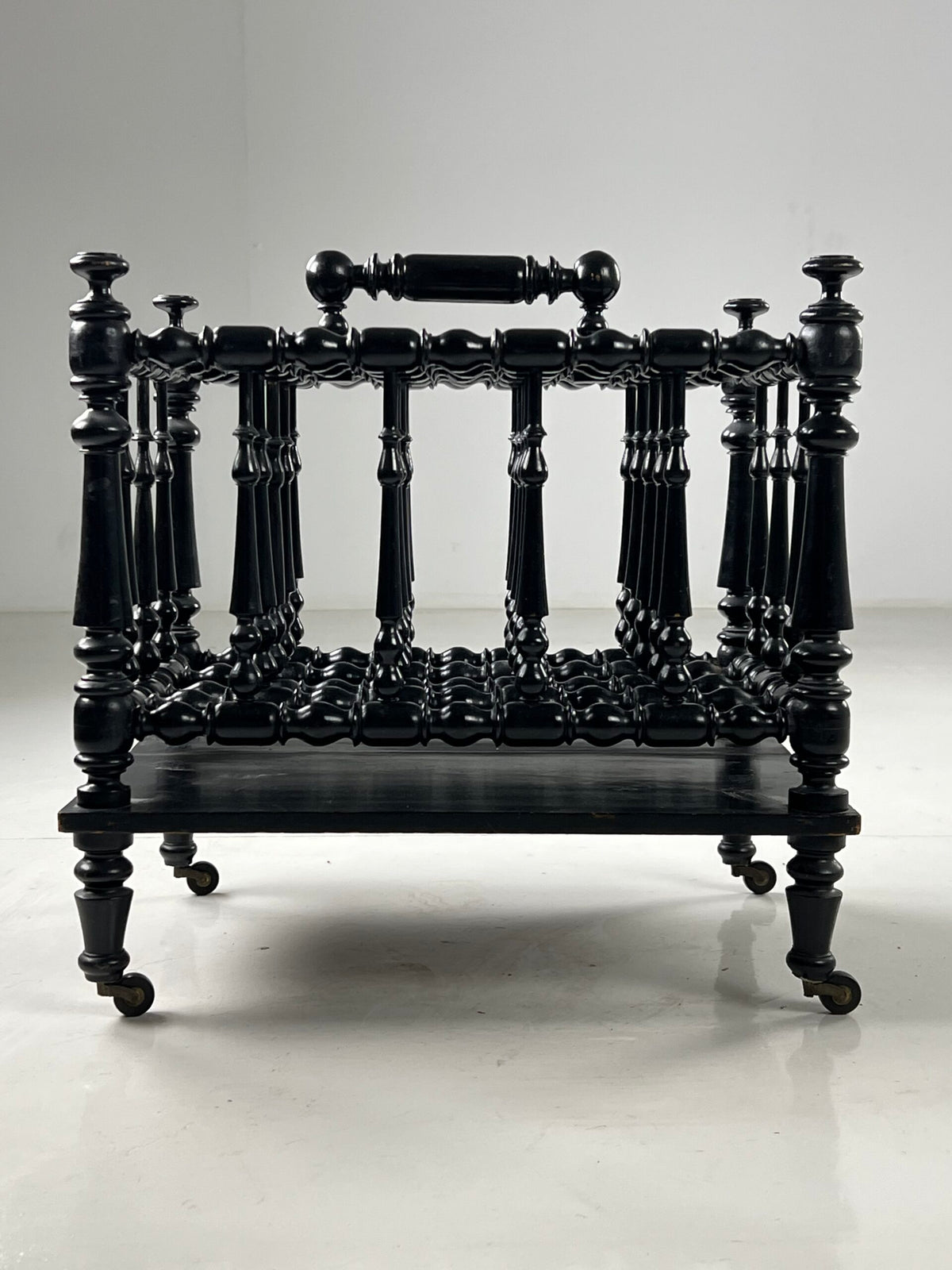 French Napoleon III Magazine Rack on Castors, 19th Century, photo 8
