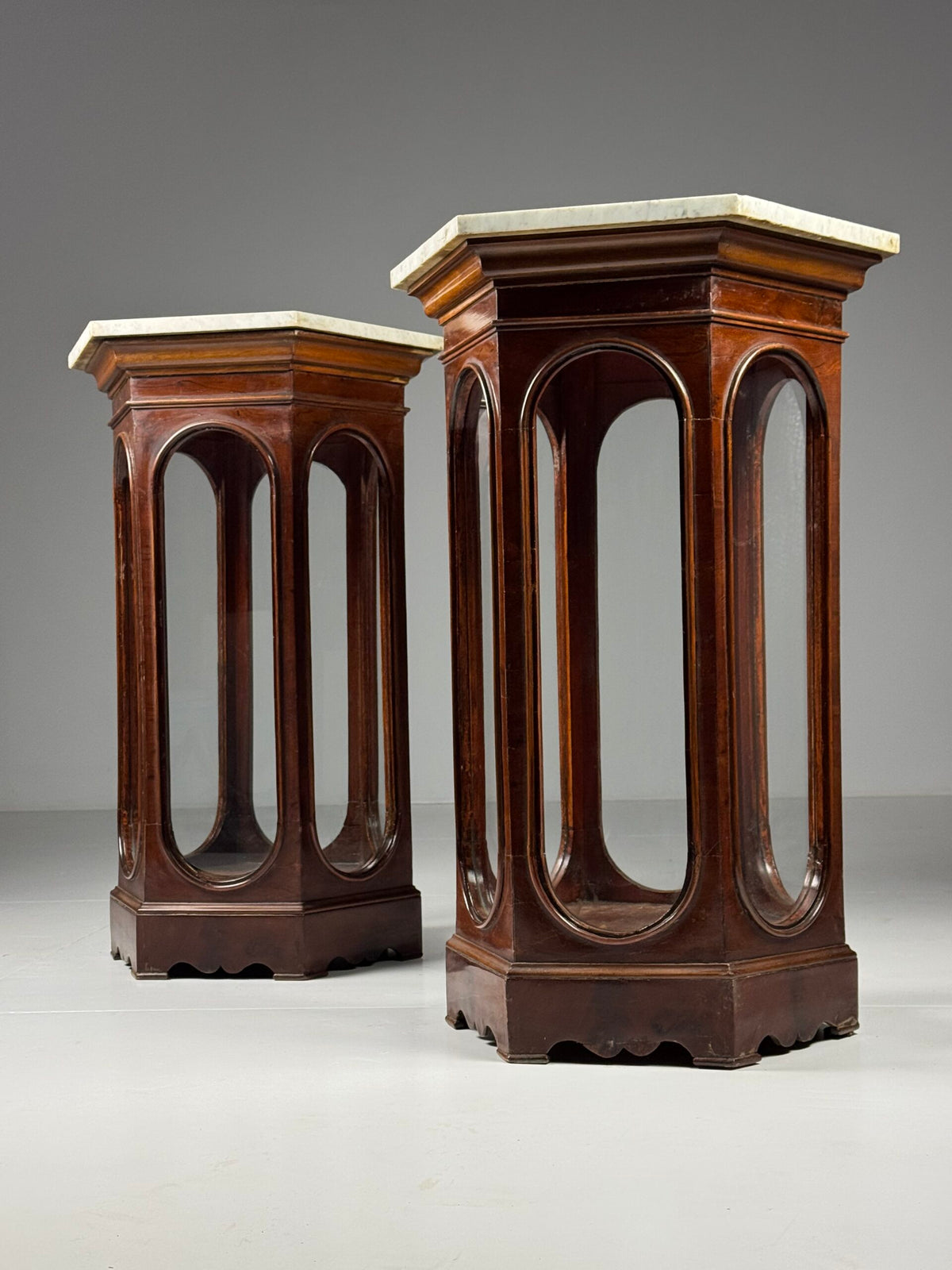 Pair of Octagonal Display Cabinets with Marble Tops, 19th Century, photo 18