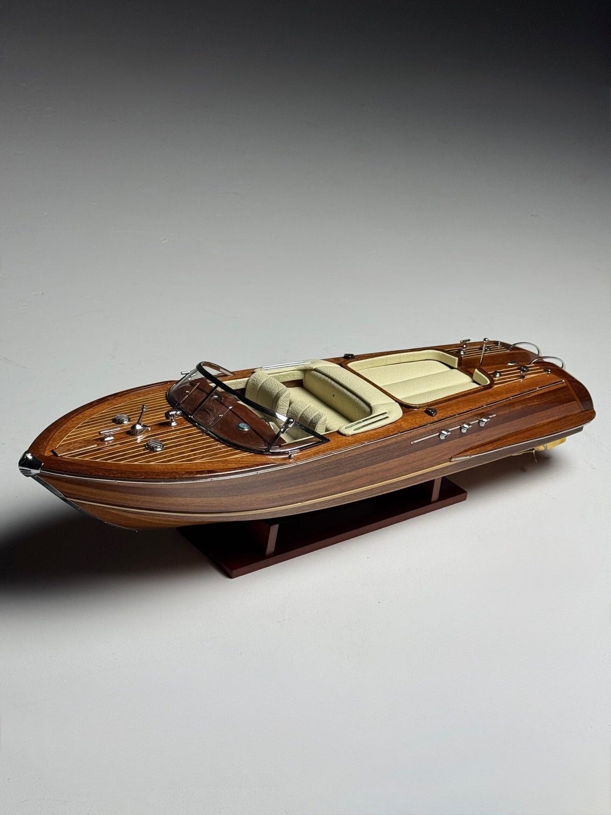 Riva Aquarama Scale Model Boat, 1:12, photo 6