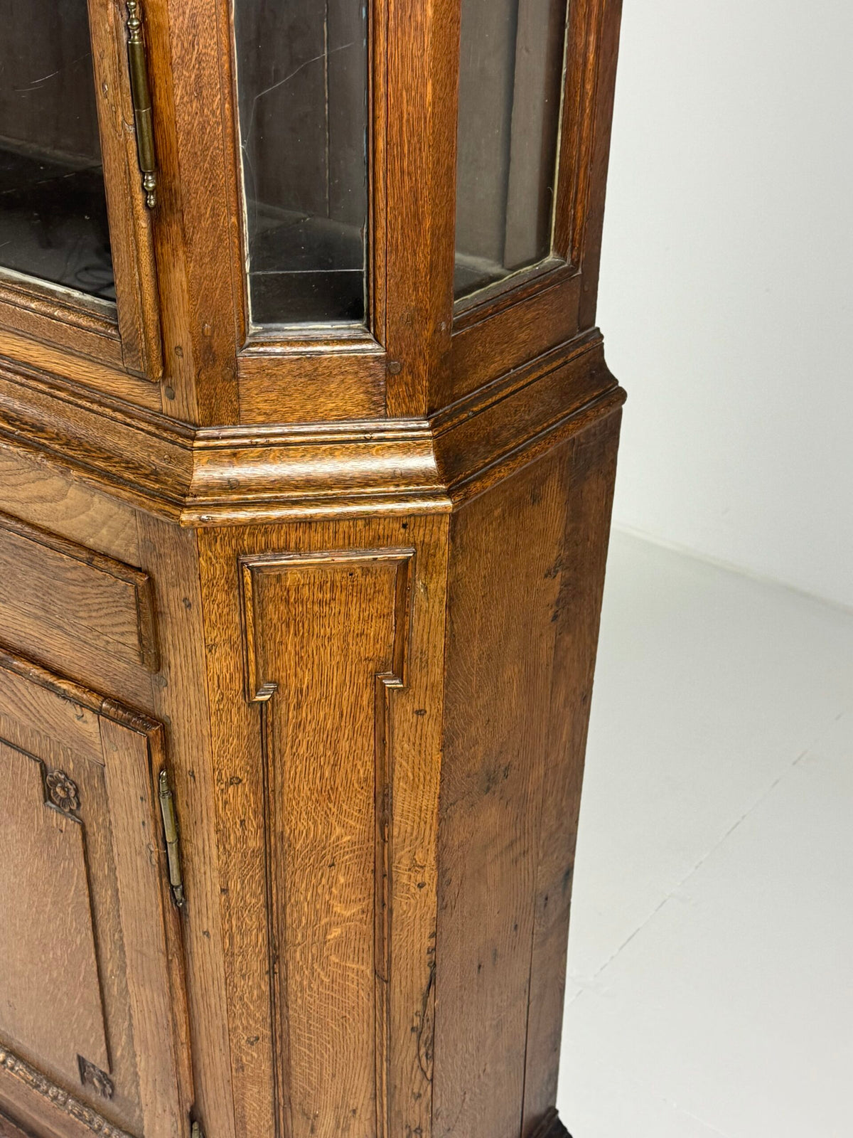 Belgian Oak Display Cabinet from Liege, 18th Century, photo 9