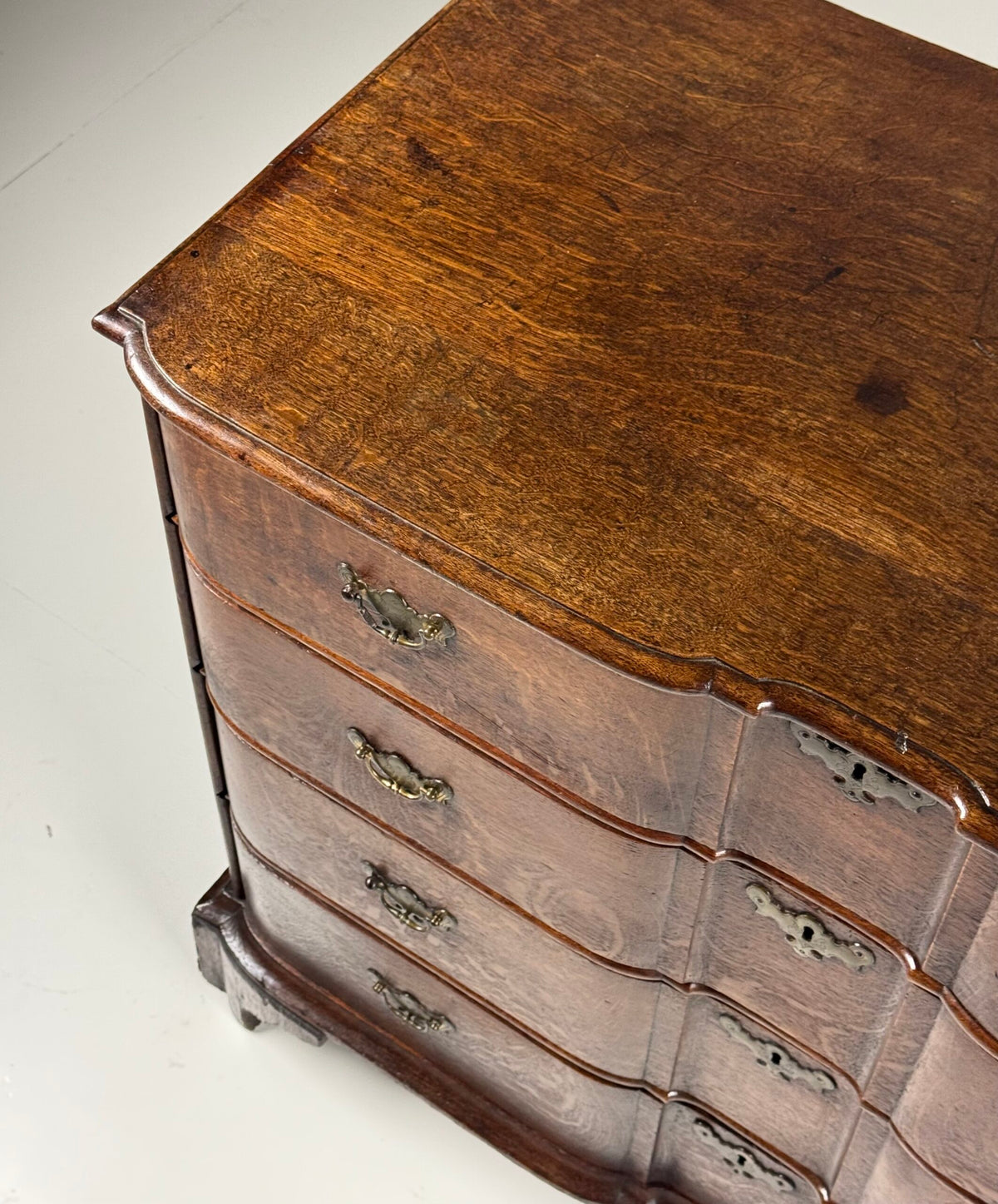 Dutch Oak Serpentine Chest of Drawers, c. 1760, photo 10