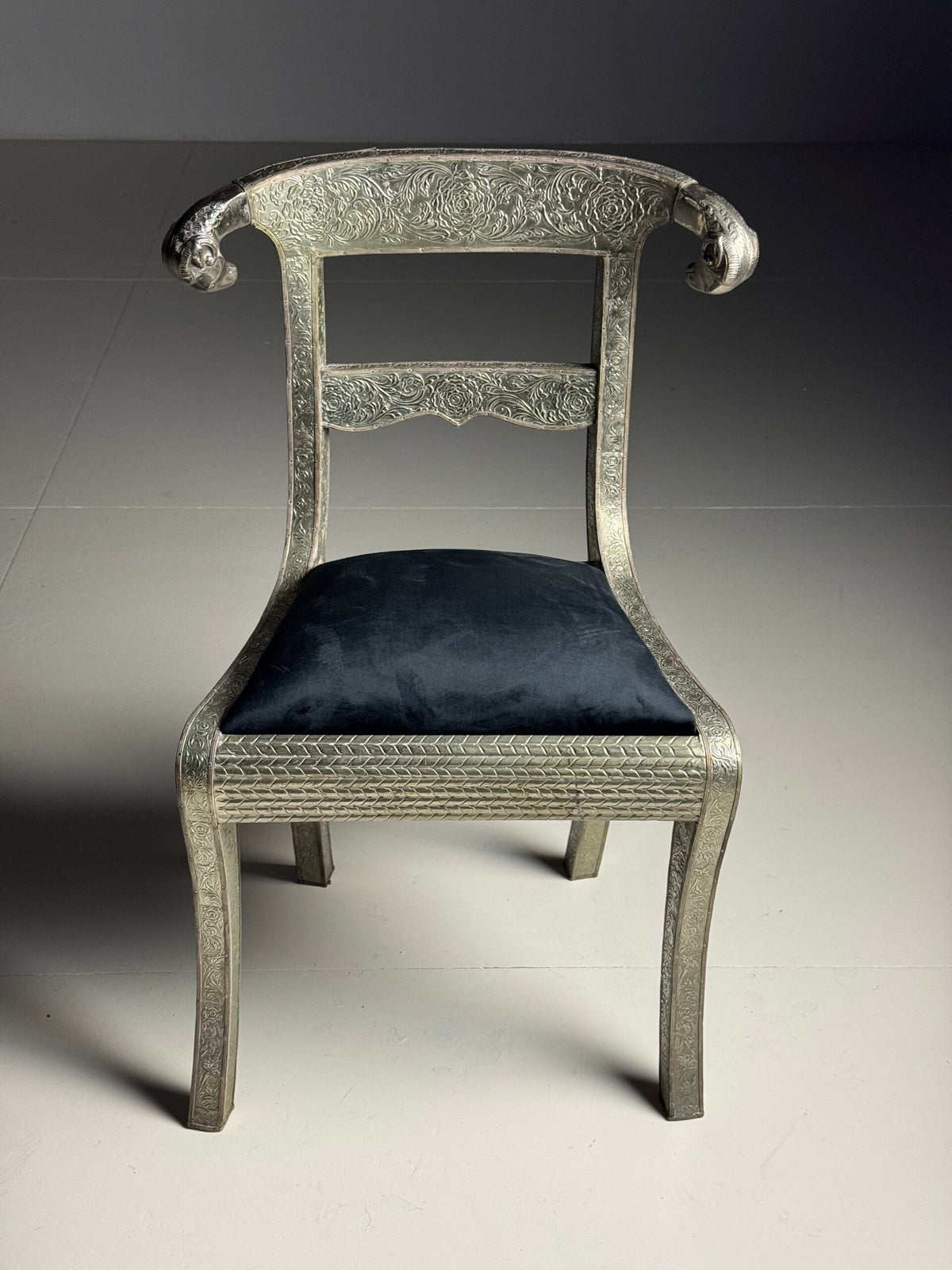 Set of Four Anglo-Indian Dowry Chairs with Tin Cladding, photo 14