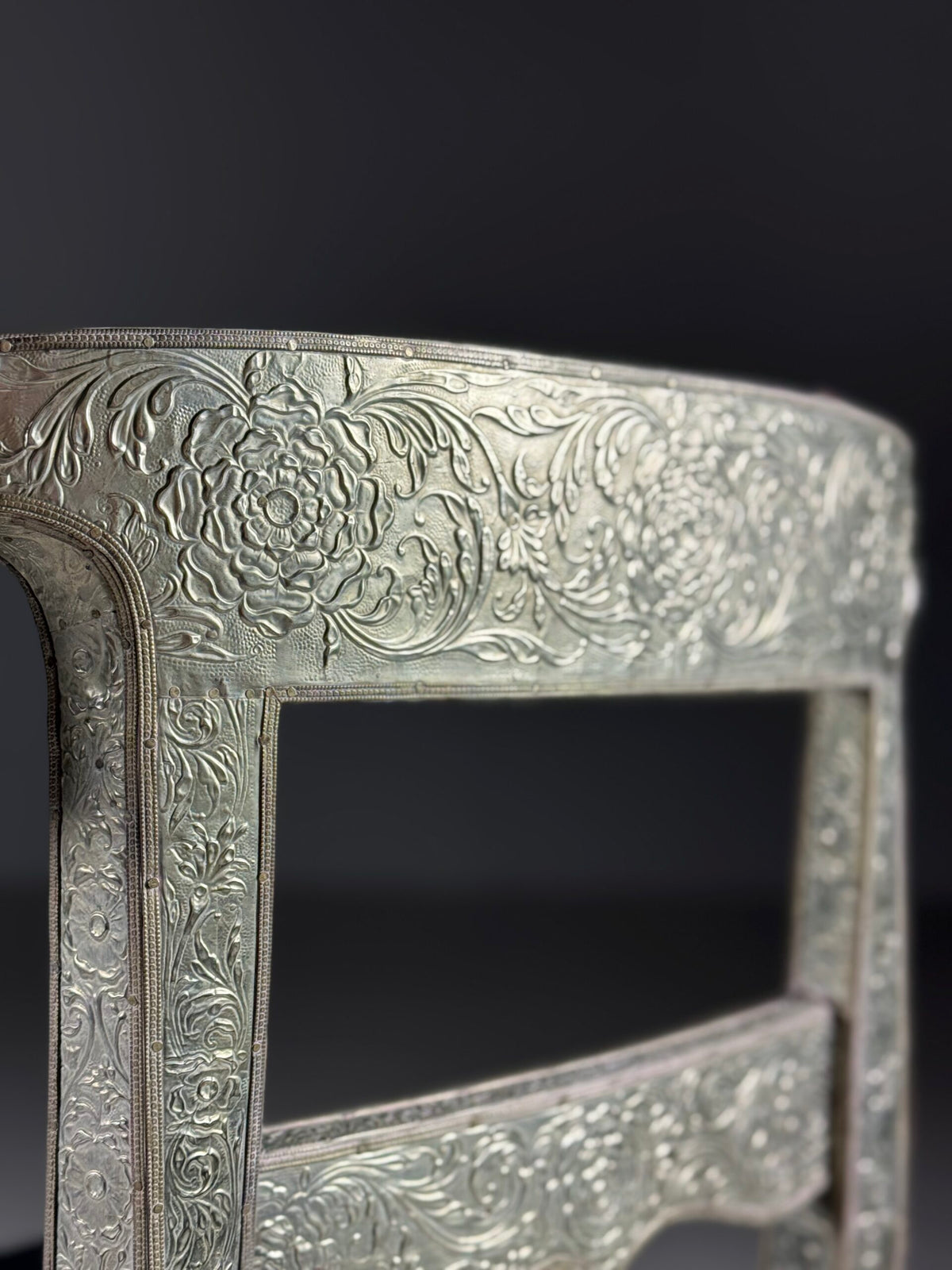 Set of Four Anglo-Indian Dowry Chairs with Tin Cladding, photo 17