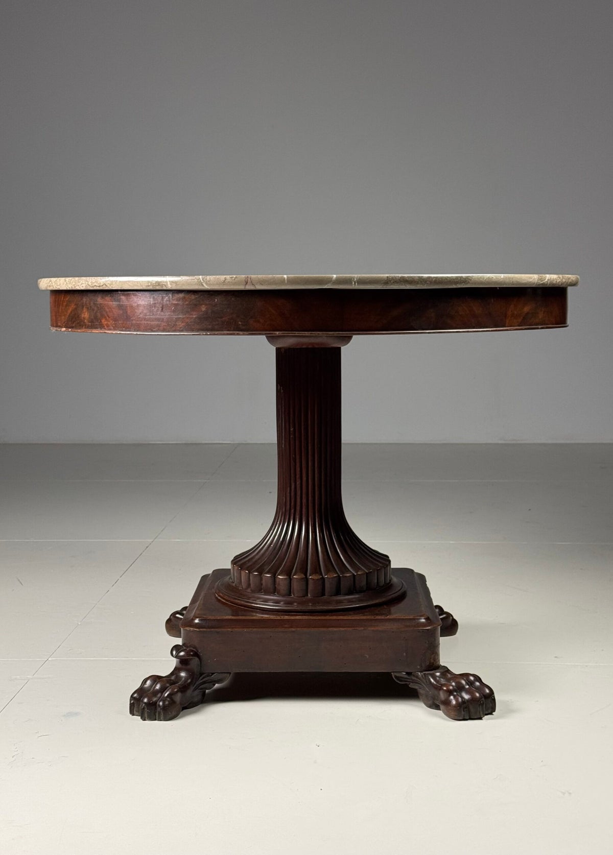 Early 19th Century French Mahogany Center Table with Claw Feet, photo 12