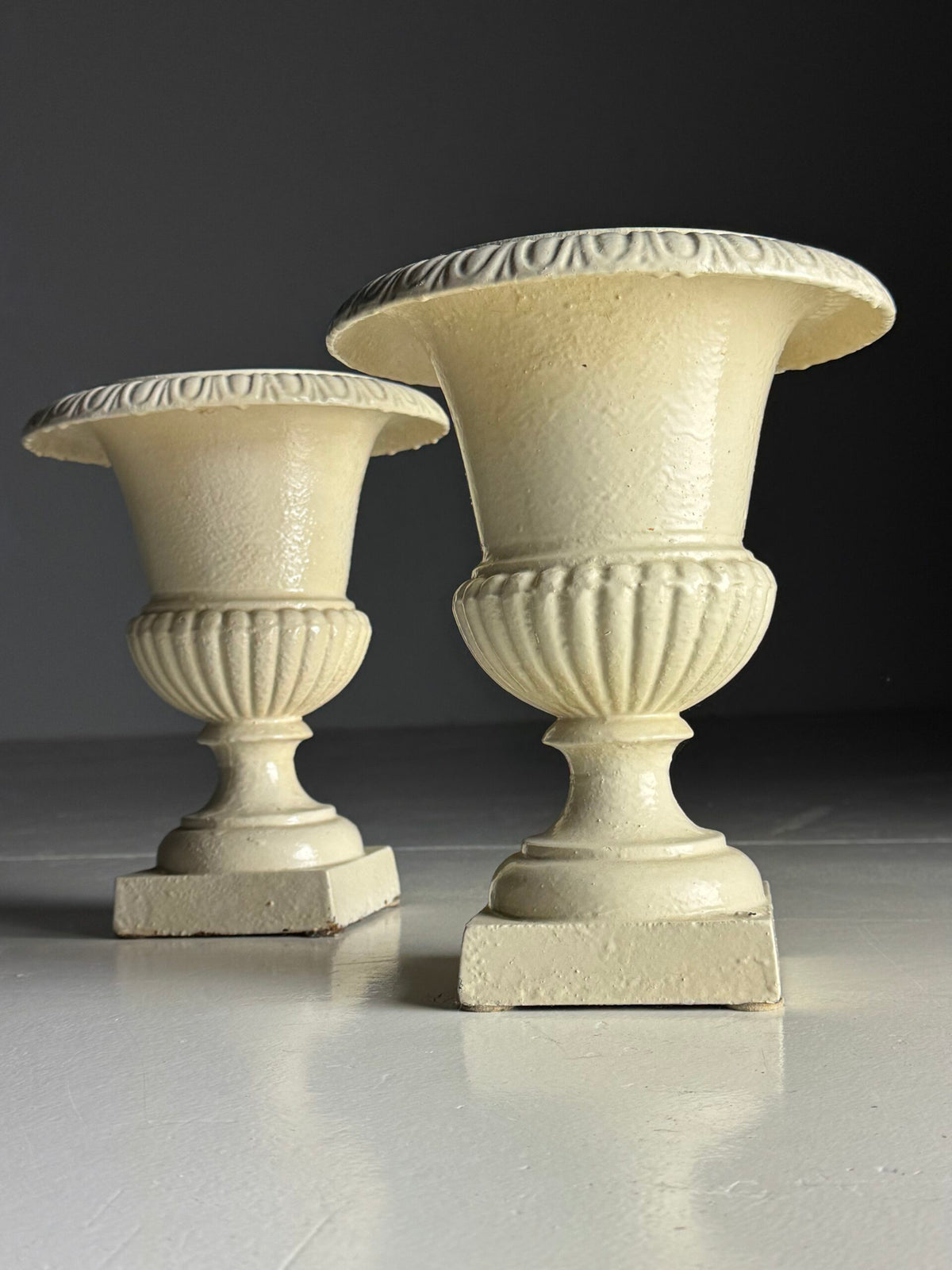 Pair of Small Cream Cast Iron Garden Urns, photo 2