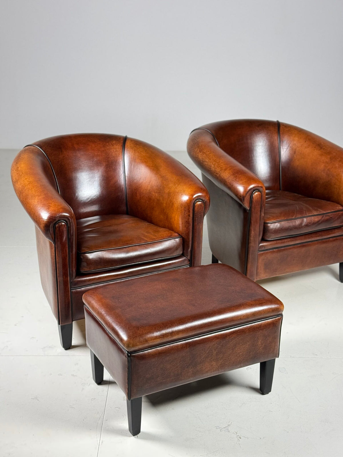 Pair of Dutch Lounge Atelier Sheepskin Club Chairs, photo 5