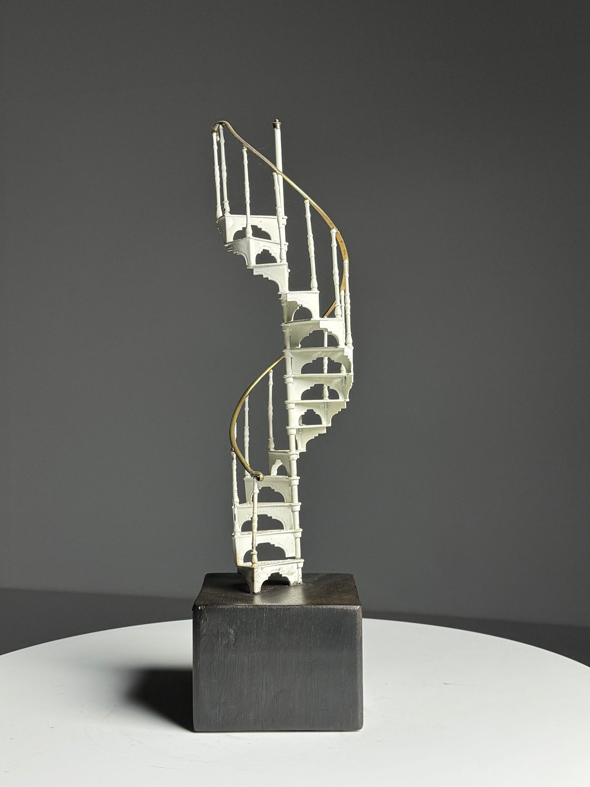Spiral Staircase Scale Model in White Metal, photo 2