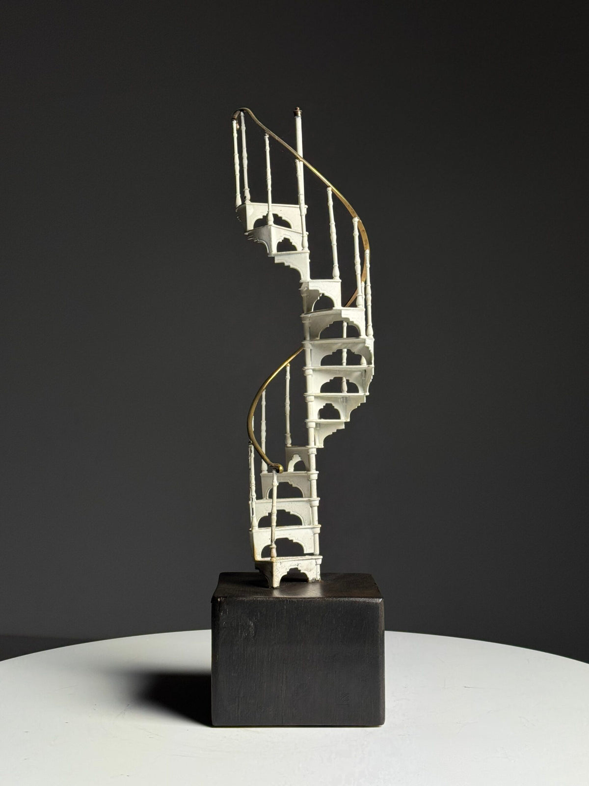 Spiral Staircase Scale Model in White Metal, photo 1