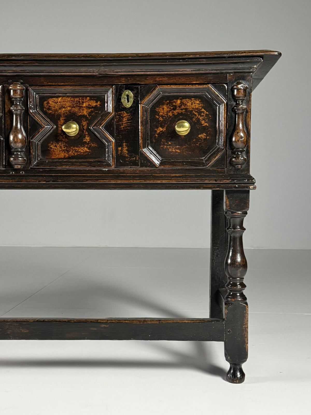 English William and Mary Oak Dresser Base, Late 17th Century, photo 23