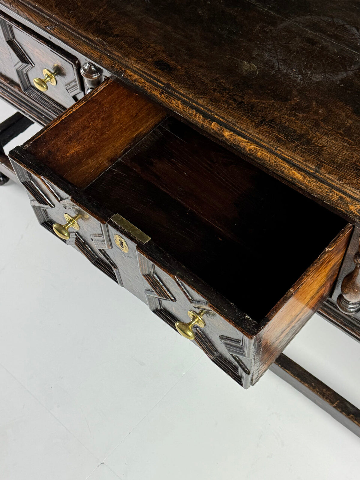 English William and Mary Oak Dresser Base, Late 17th Century, photo 21
