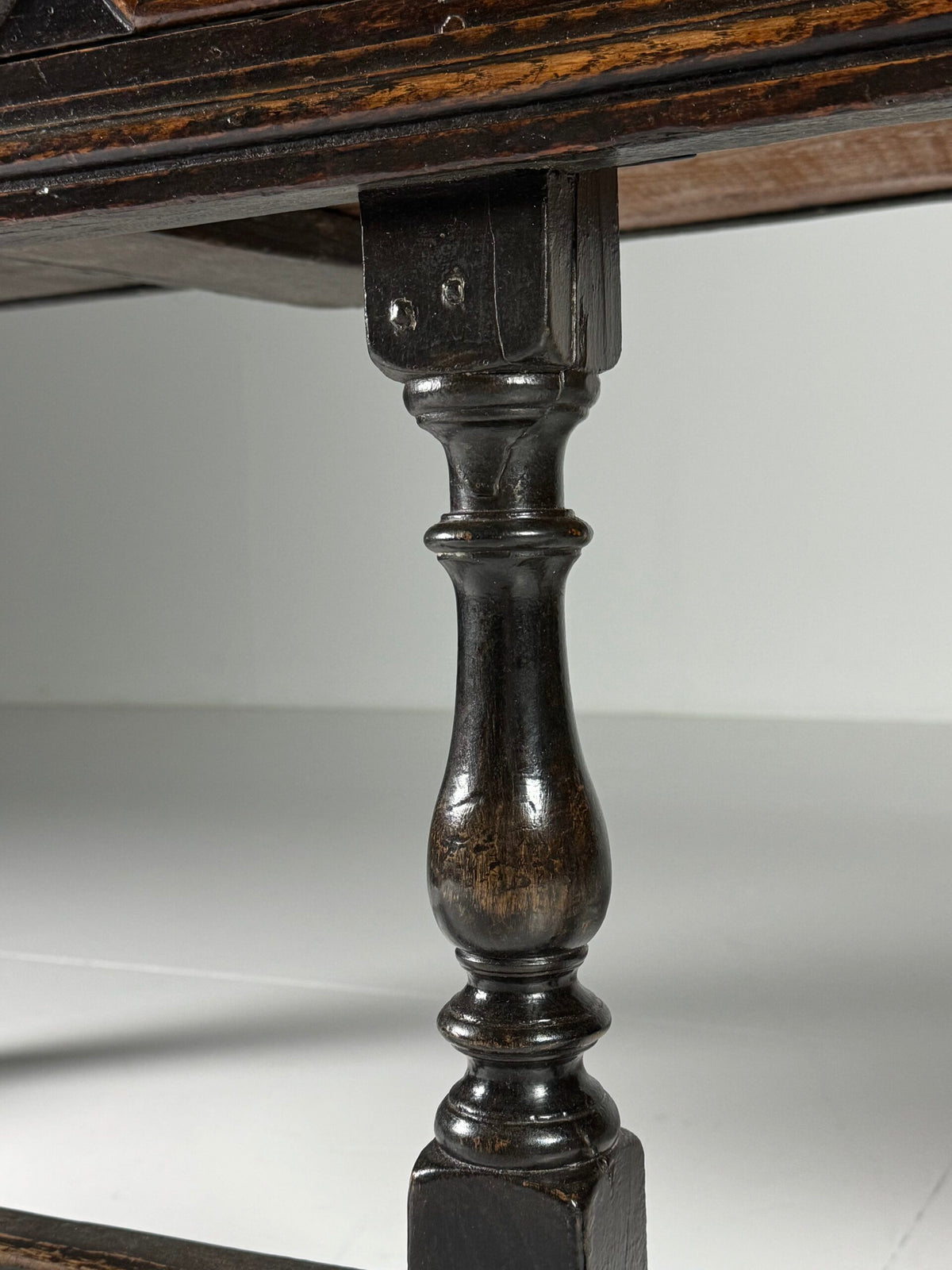 English William and Mary Oak Dresser Base, Late 17th Century, photo 18