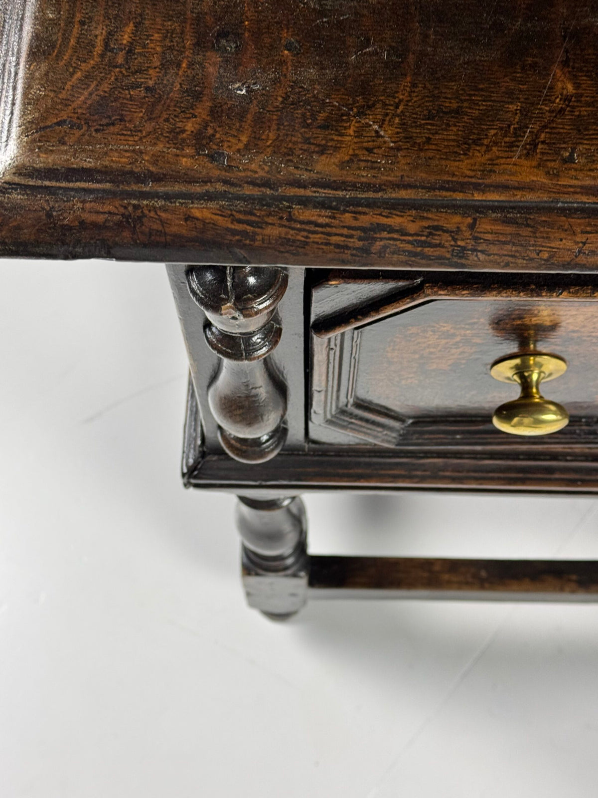 English William and Mary Oak Dresser Base, Late 17th Century, photo 11