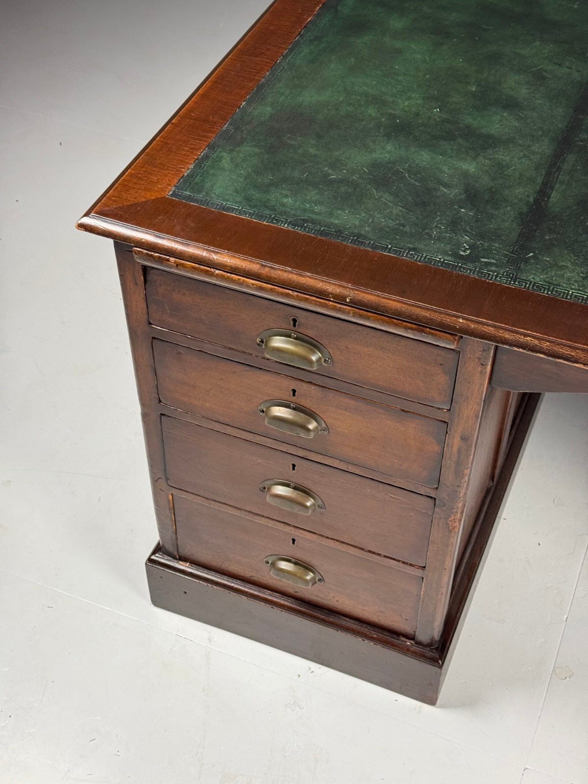 English Partner Desk with Green Leather Top, Mid 20th Century, photo 7