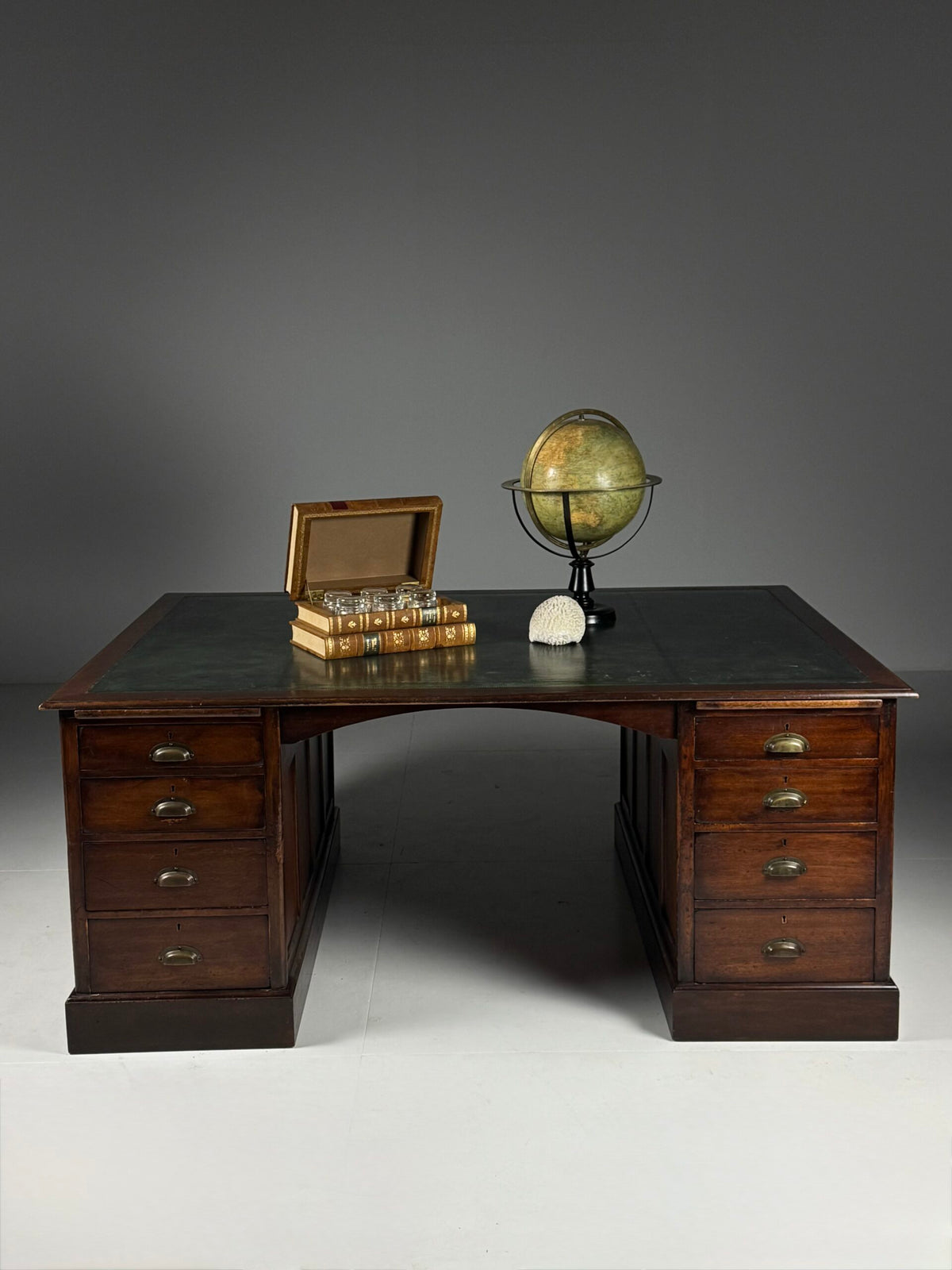English Partner Desk with Green Leather Top, Mid 20th Century, photo 11