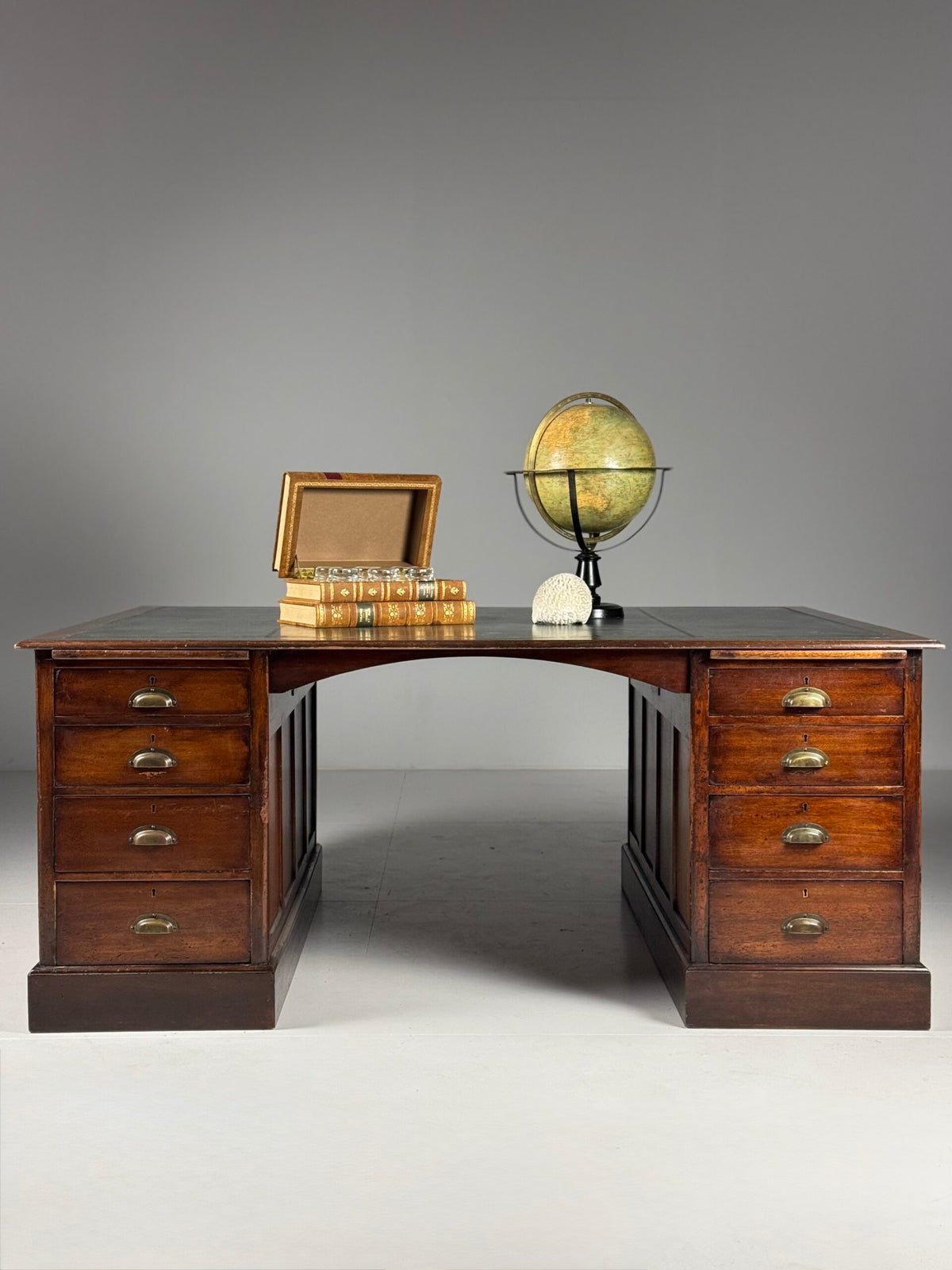English Partner Desk with Green Leather Top, Mid 20th Century, photo 12