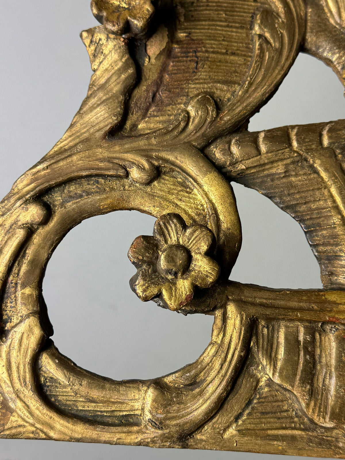 French Louis XV Period Giltwood Mirror, 18th Century, photo 19