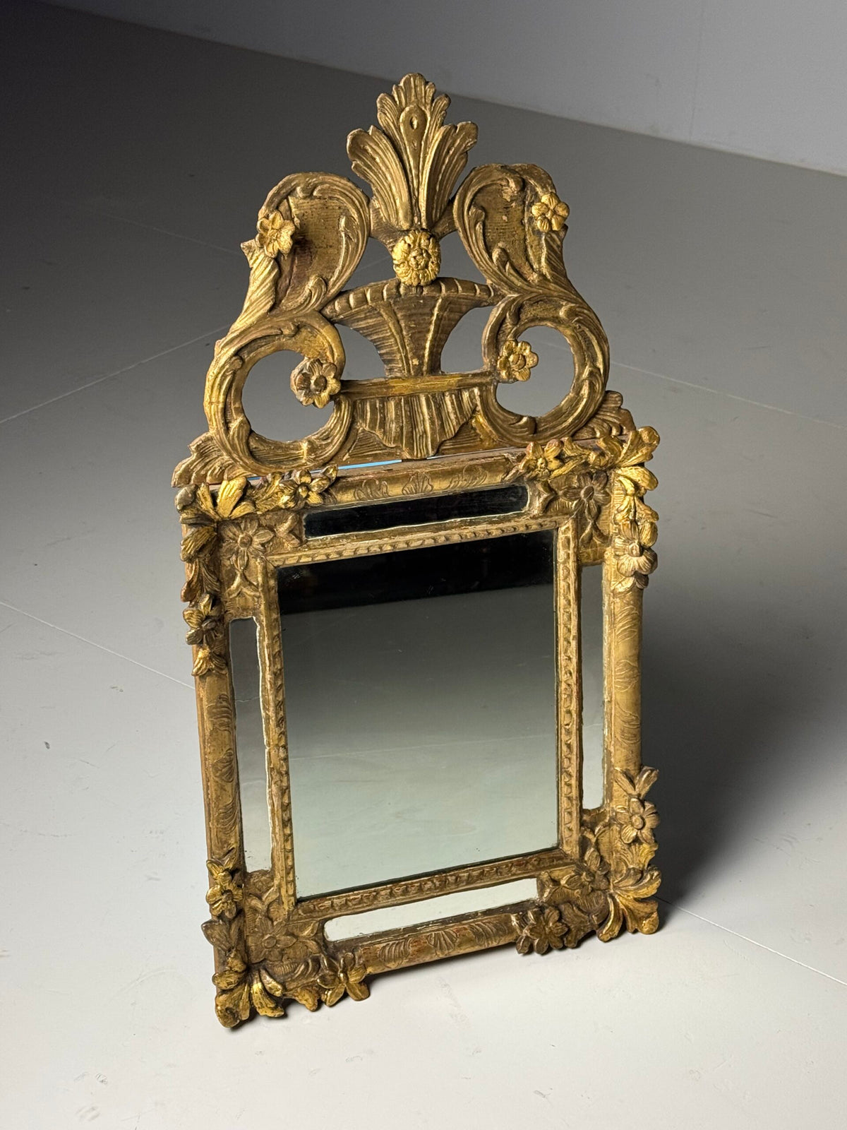 French Louis XV Period Giltwood Mirror, 18th Century, photo 21