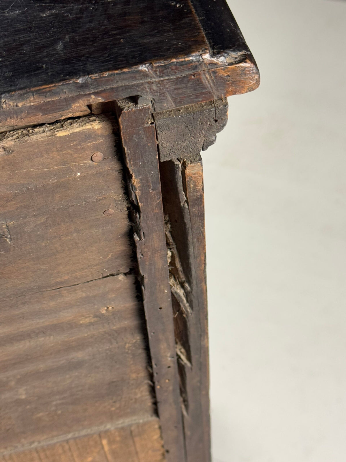 Italian Solid Walnut Commode, 18th Century, photo 22