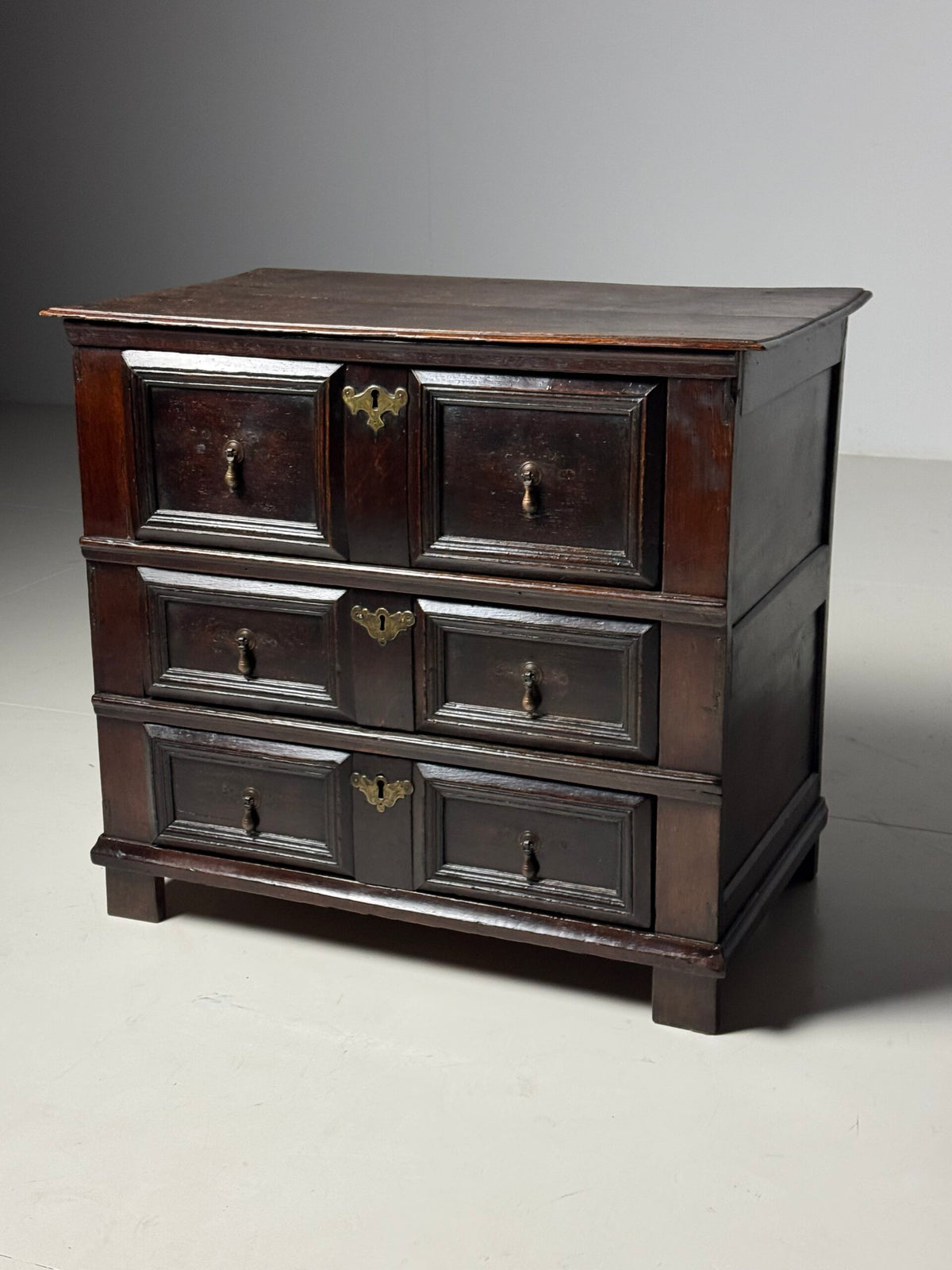 English Oak Chest of Drawers, c. 1690, photo 16
