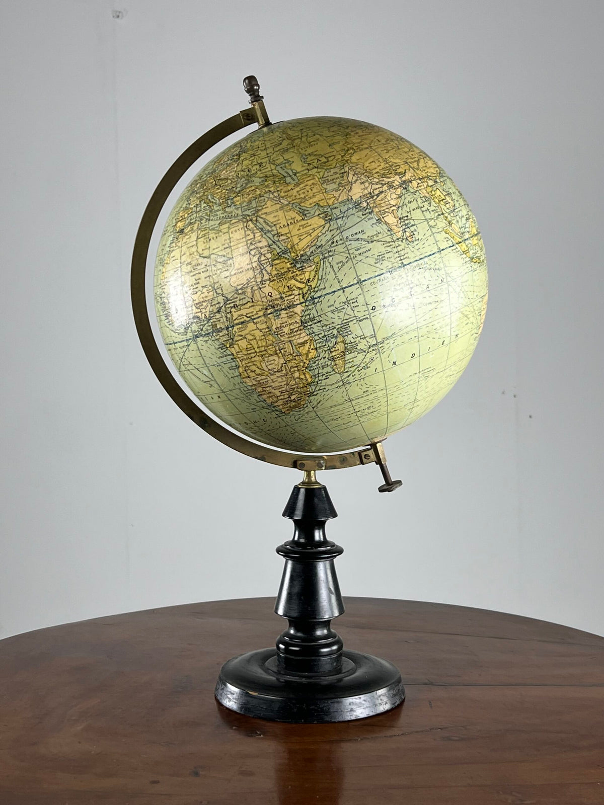 French Terrestrial Globe by G. Thomas, Paris, c. 1900, photo 3