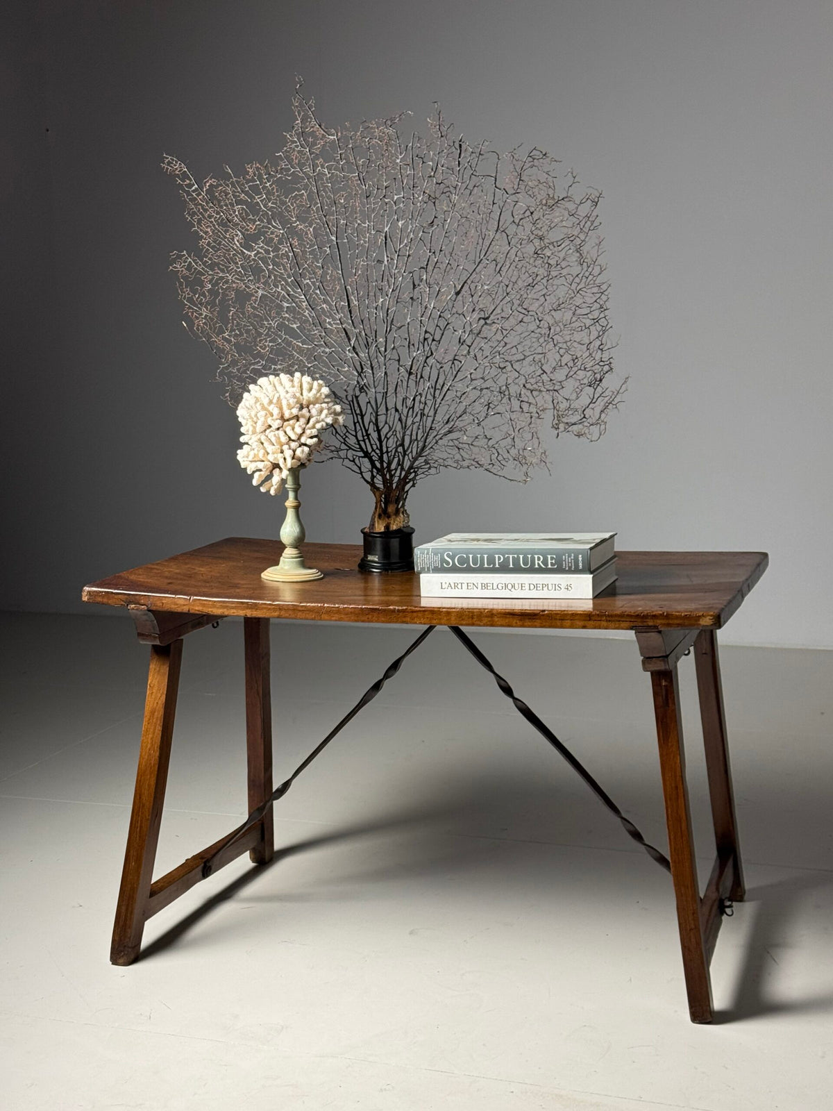 Spanish Walnut Table, 18th Century, photo 1
