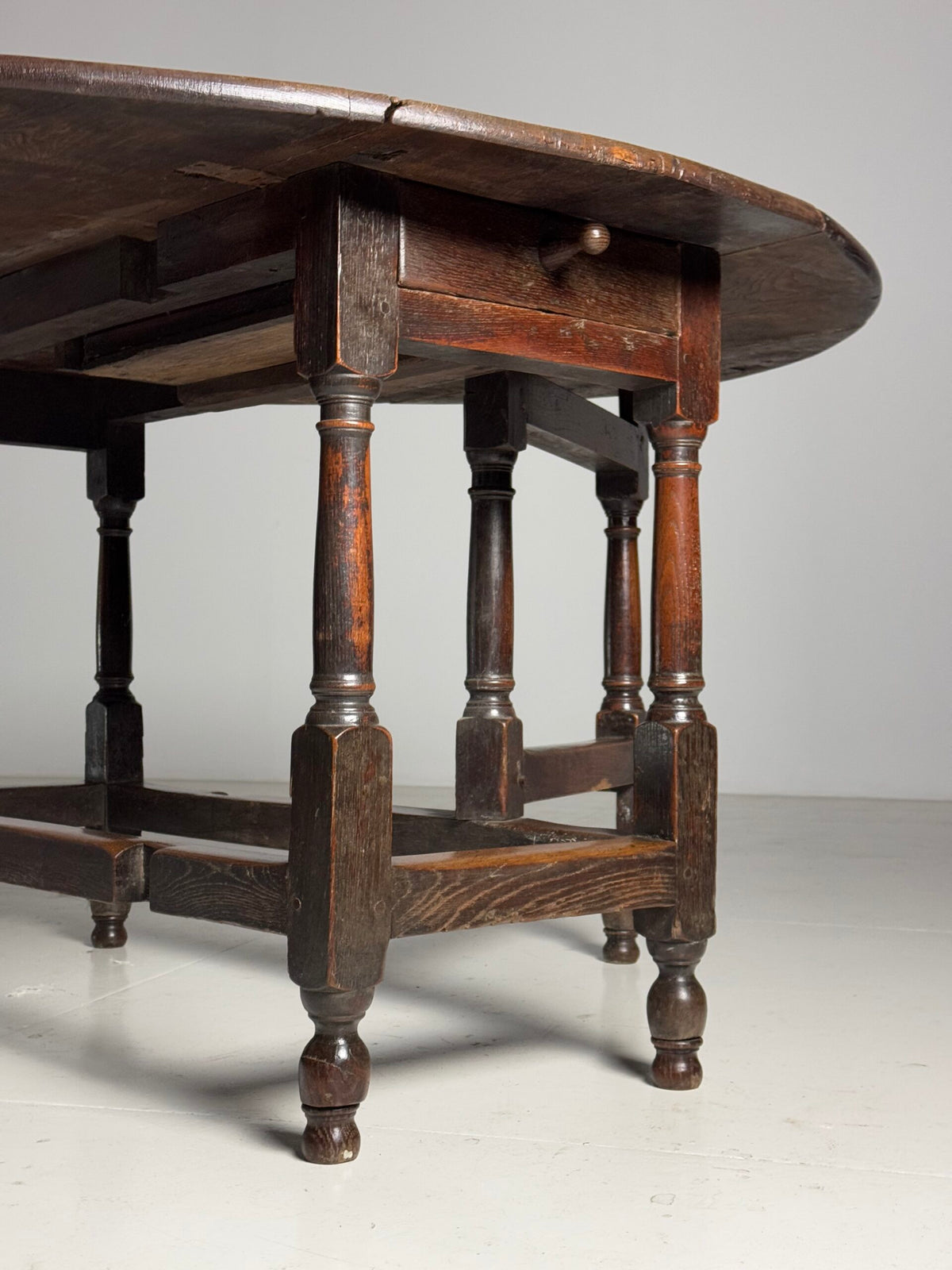 English Solid Oak Gateleg Table, Early 19th Century, photo 9