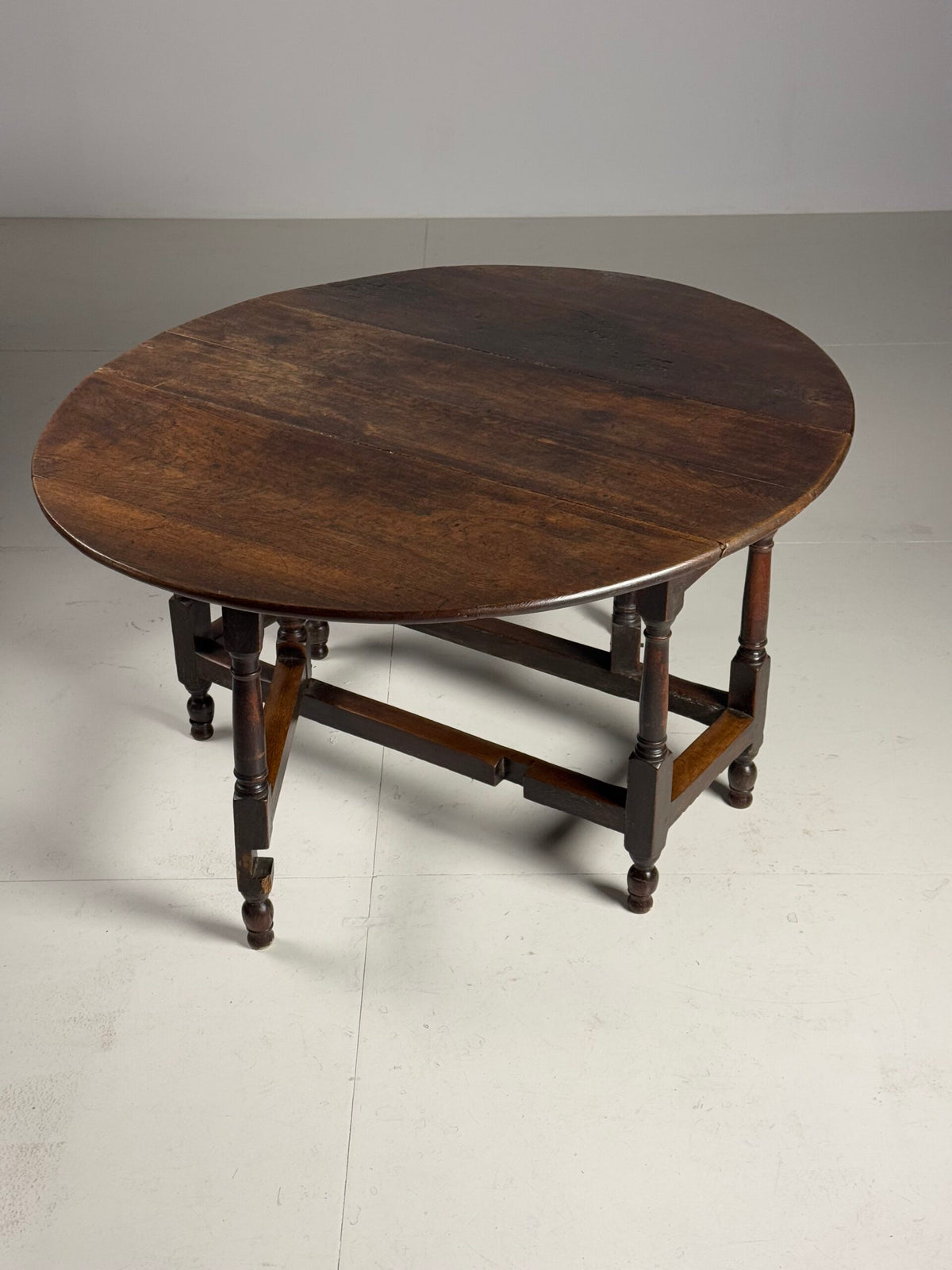 English Solid Oak Gateleg Table, Early 19th Century, photo 11