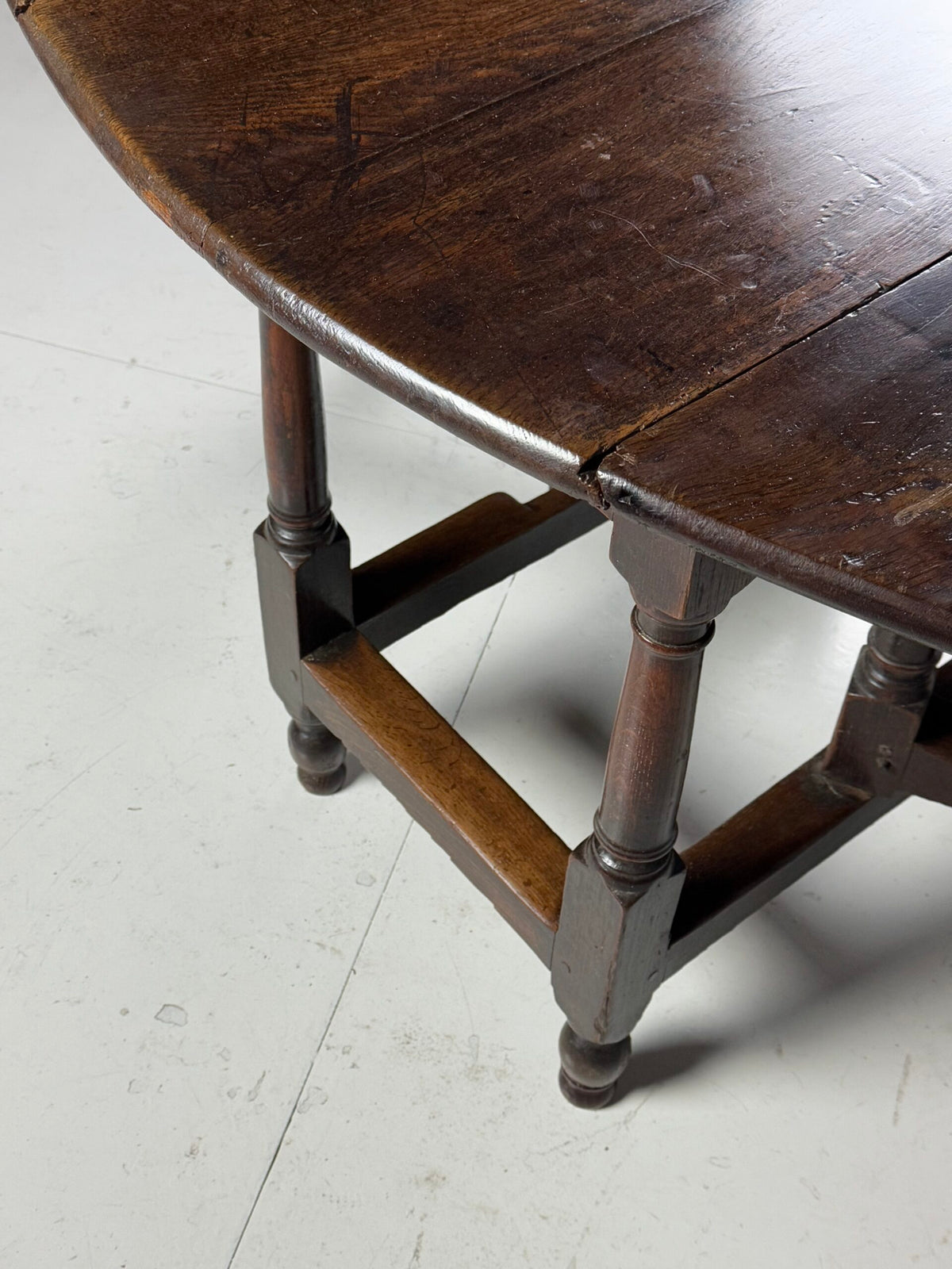 English Solid Oak Gateleg Table, Early 19th Century, photo 3