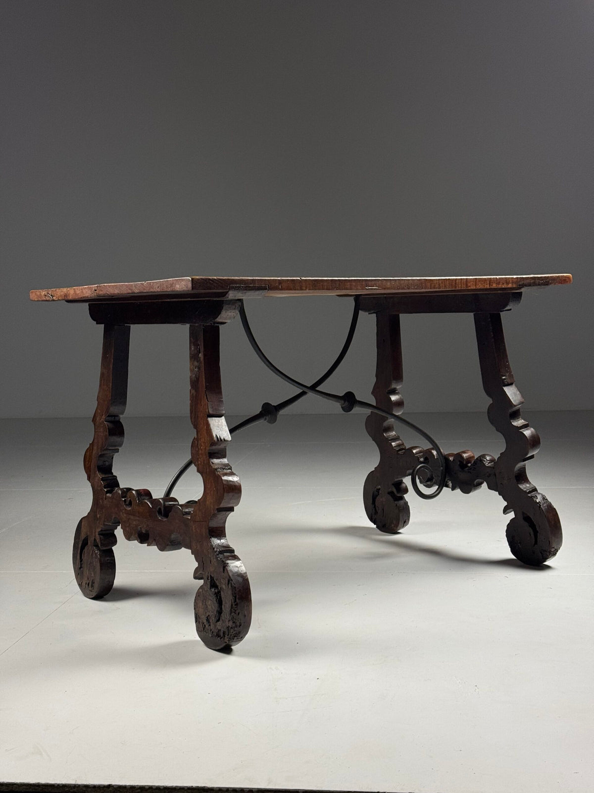 Spanish Solid Walnut Table, 18th Century, photo 3